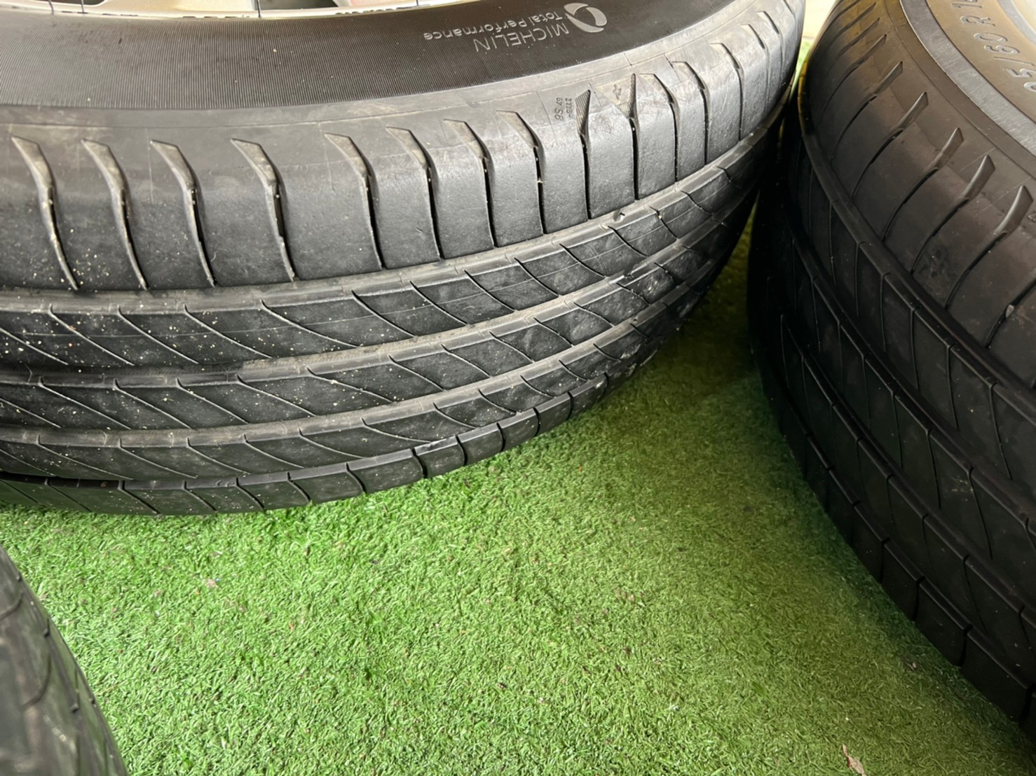 ล้อ Mazda3 5x114 พร้อมยาง Michelin Primacy4 ปี18 ขนาด 205/60R16