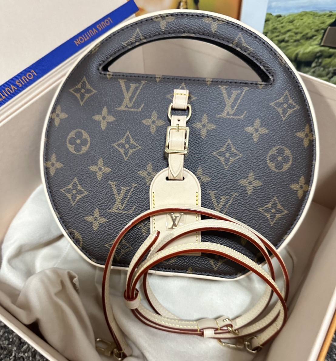 Lv around me pm มือสอง