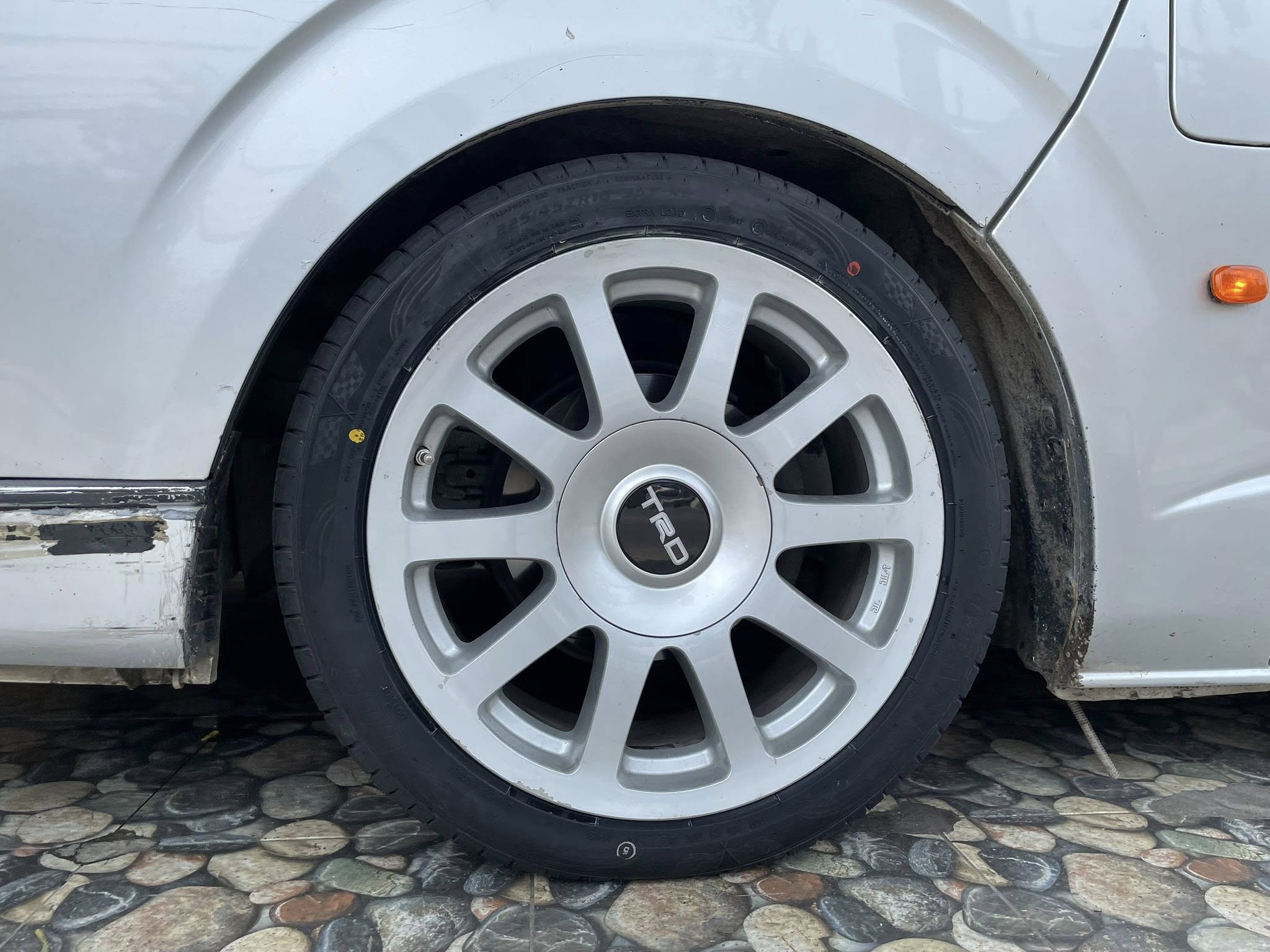 🛞 #TOYOTA_Commuter 🚘เปลี่ยนยาง 🛞🐘#OTANI_KC2000_225/45R18