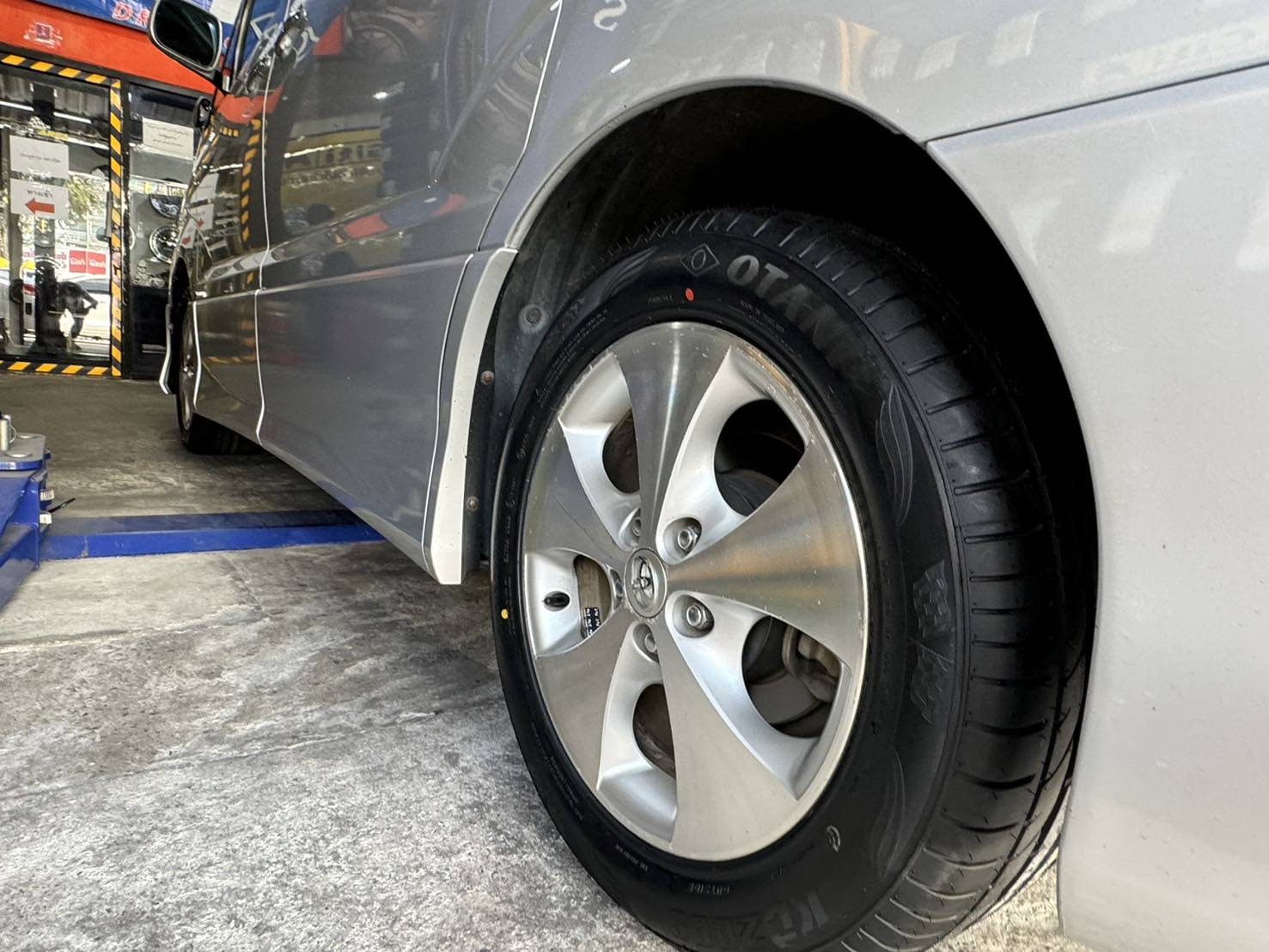 🚘 #TOYOTA_ALPHARD #มั่นใจใช้ยางโอตานิ เปลี่ยนยาง #OTANI_KC2000_225/55R17