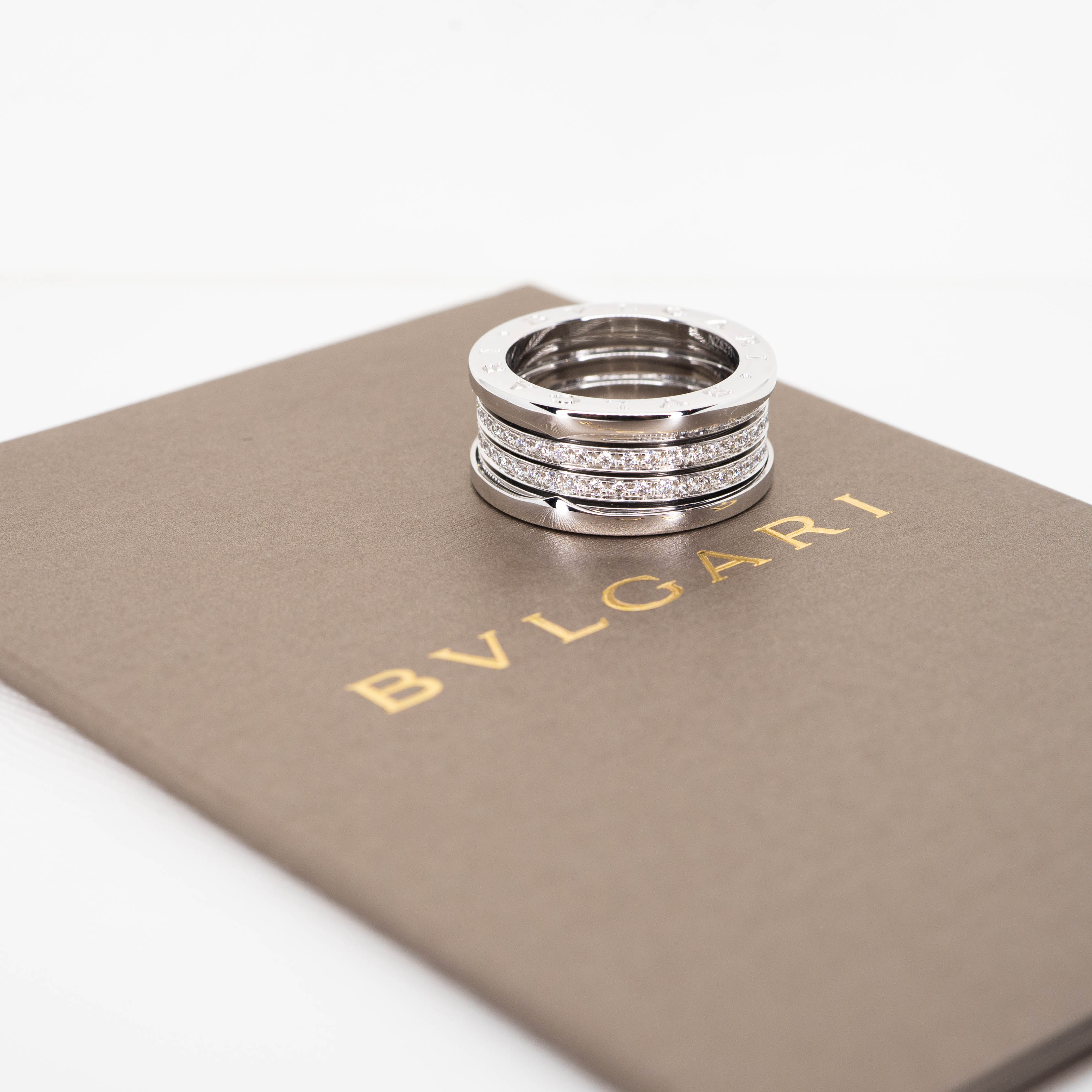 ** Sold ** แหวน Bvlgari B.zero1 4band with Pave Diamonds ทองขาว18K ไซส์ 58# (Used) +กล่องและการ์ด