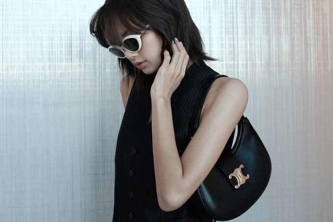 Celine Ava Triomphe มือสอง สีดำ