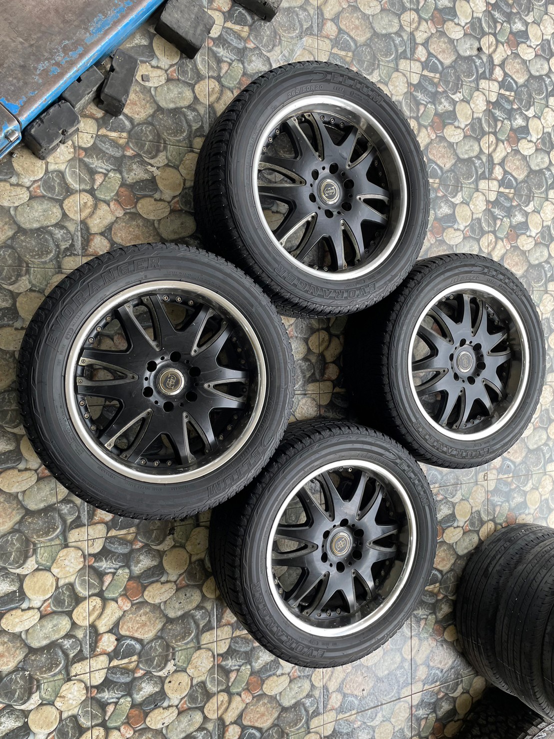 #ล้อแม็กซ์มือสองขอบ20 #Infinity 20x9 ET20 #6x139.7 สีดำขอบเงาพร้อมยาง 265/50R20 ยางปี20