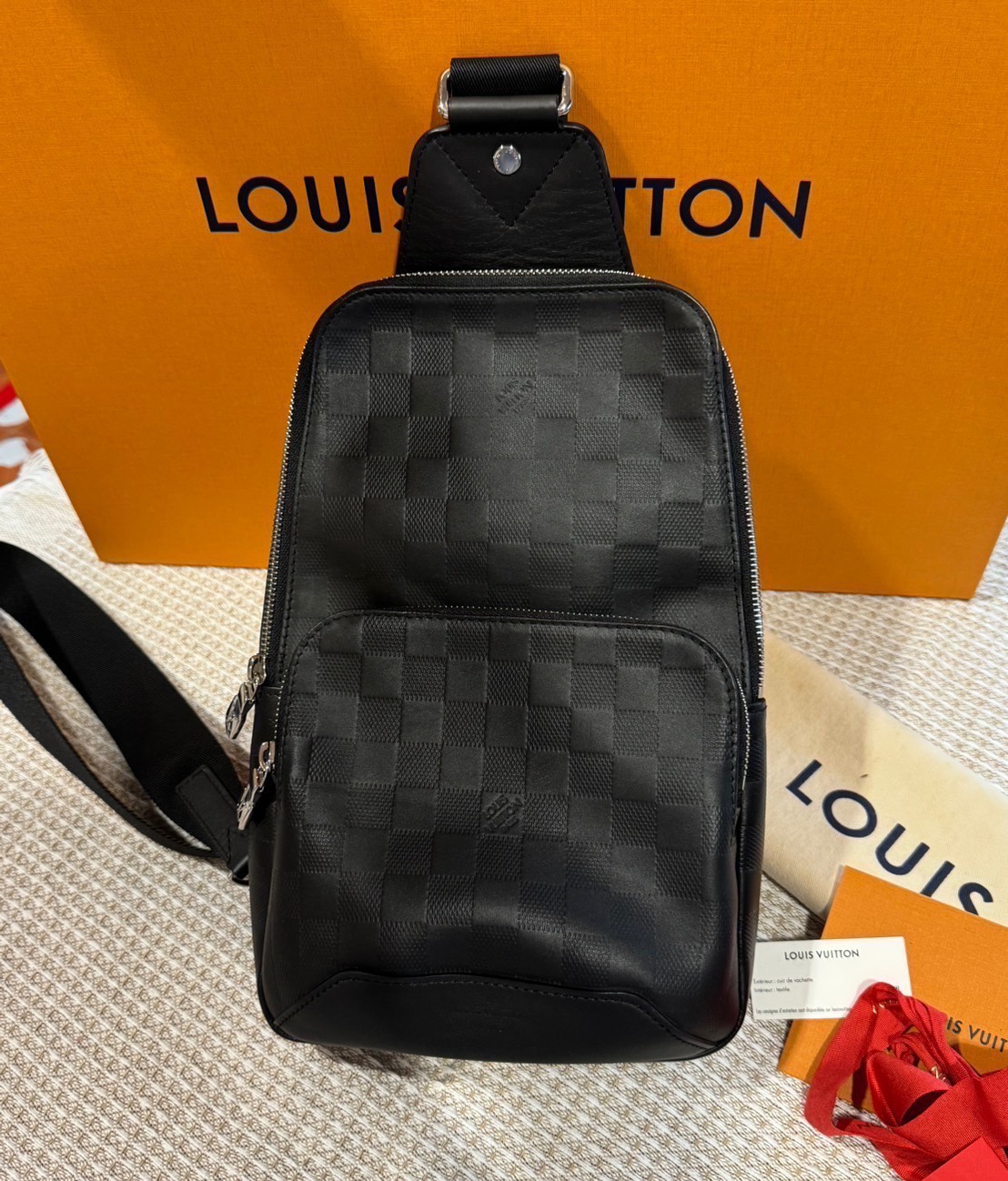 Lv Avenue sling bag มือสอง