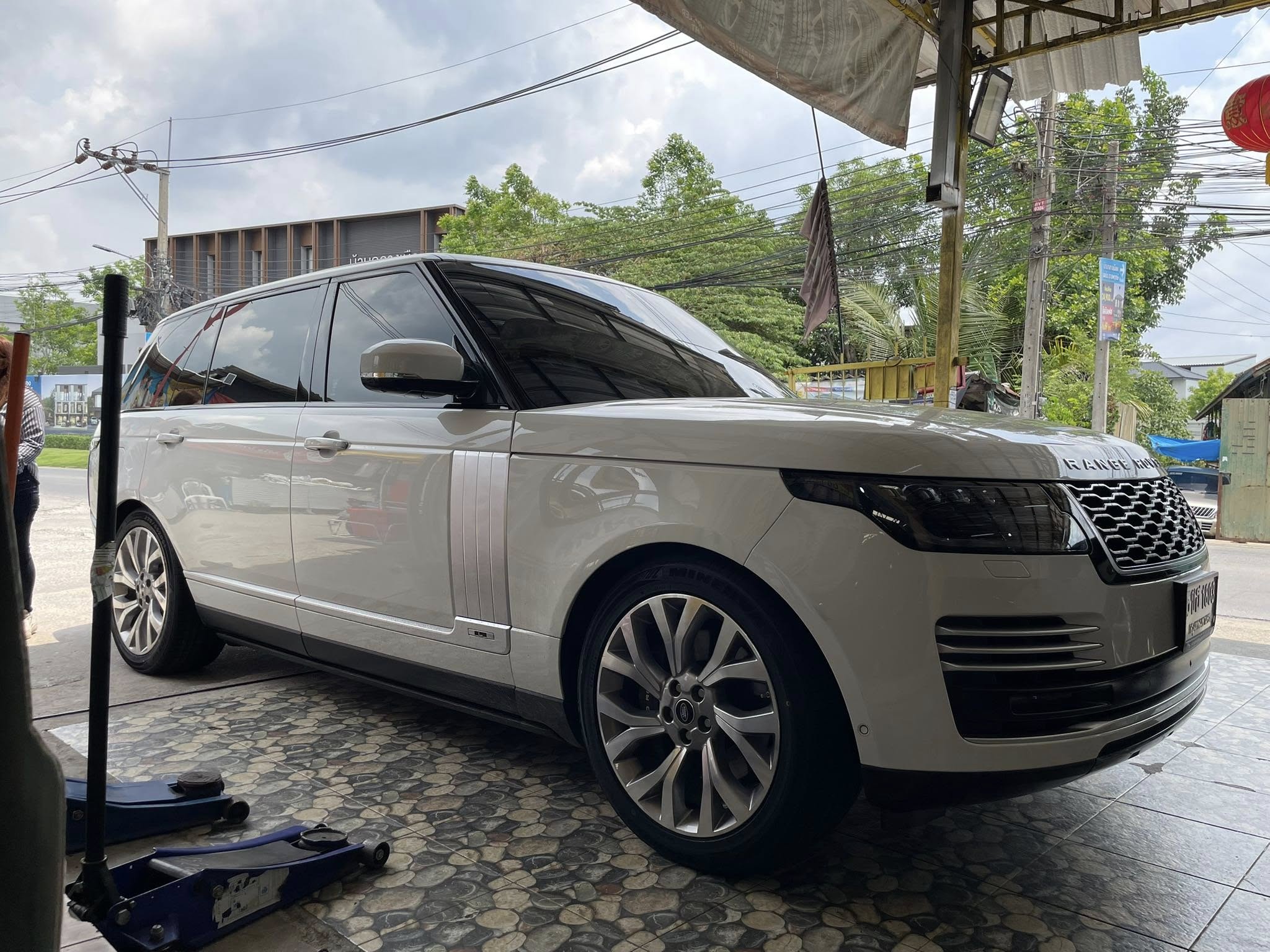 🛞 #LandRover_PangeRover_P400e 🚘เปลี่ยนยาง 🛞🐘#MINERVA_ECO SPEED2 SUV 375/45R21 ❤️ 🛞 #ยางสมรรถนะสูง นุ่มเงียบ