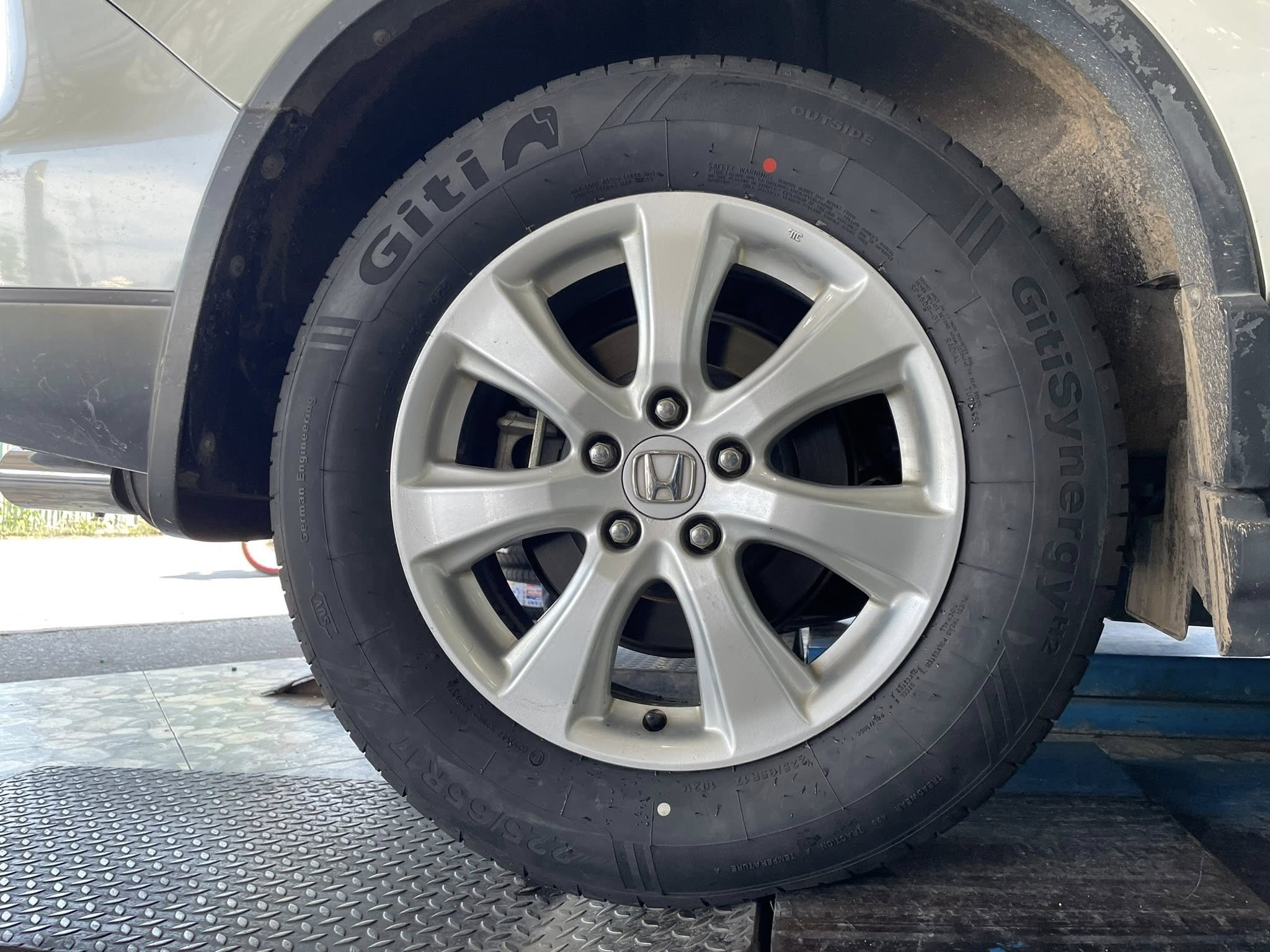 HONDA_CRV 🚘เปลี่ยนยาง 🛞🐘#GITI_SynergyH2_225/65R17