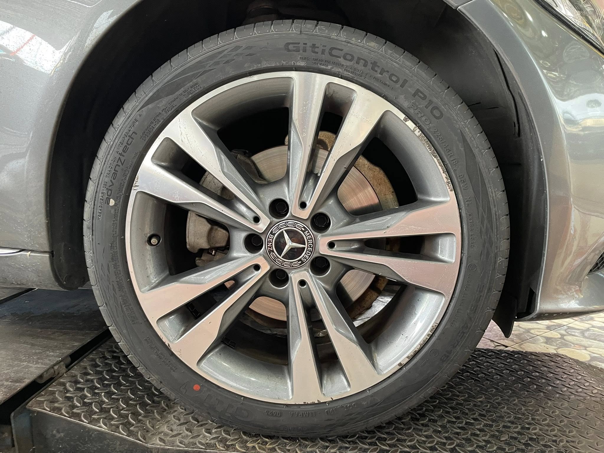 #BENZ_C220d🚘เปลี่ยนยาง🛞🐘#GITI_ControlP10_225/45R18 ❤️ 🛞 #GITIControlP10_235/45R18