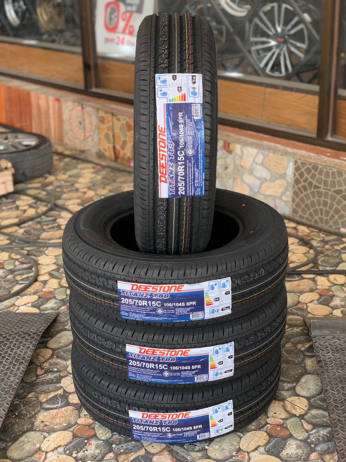 DEESTONE TITANZ T88 205/70R15 ยางใหม่ปี2020