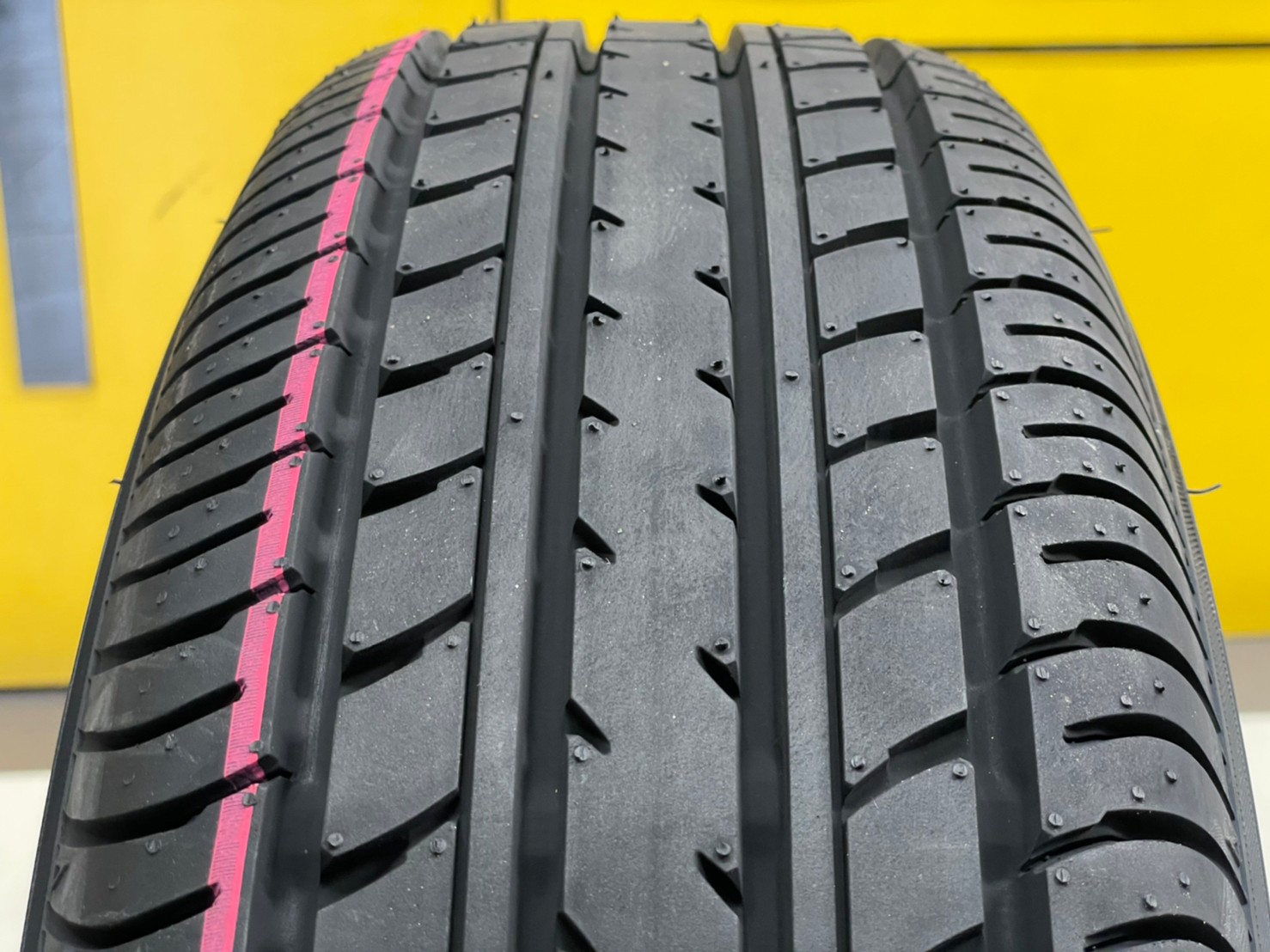 ยางใหม่YOKOHAMA ADVAN DB E70 185/60R15 ยางใหม่2022