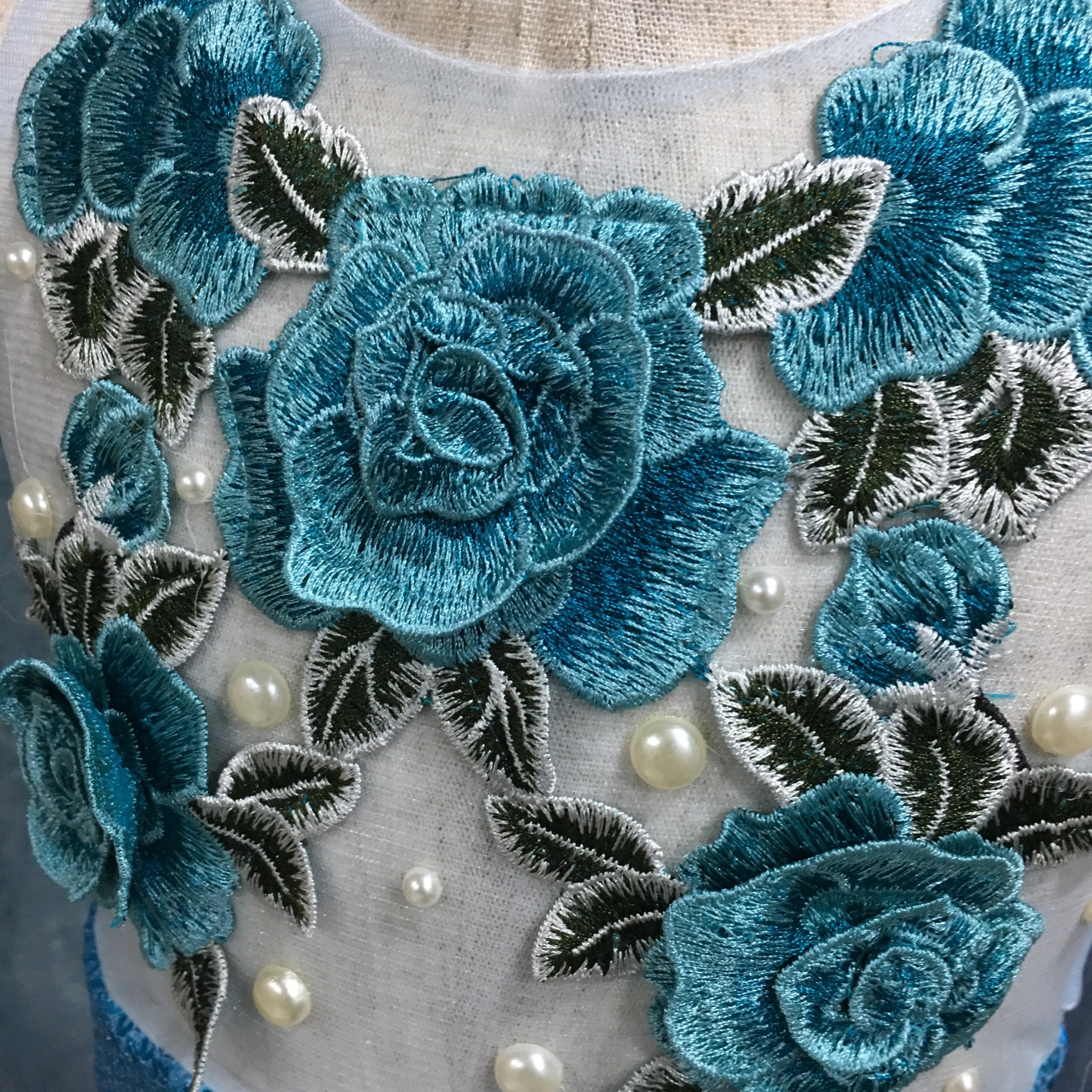 ชุดออกงานเด็ก(หน้าร้านอยู่รัชดา ลองได้ถ่ายรูปจากชุดจริง)W18098สีฟ้าชุดนางเงือกทรงหางปลาปักเลื้อม อกซีทรูติดดอกไม้