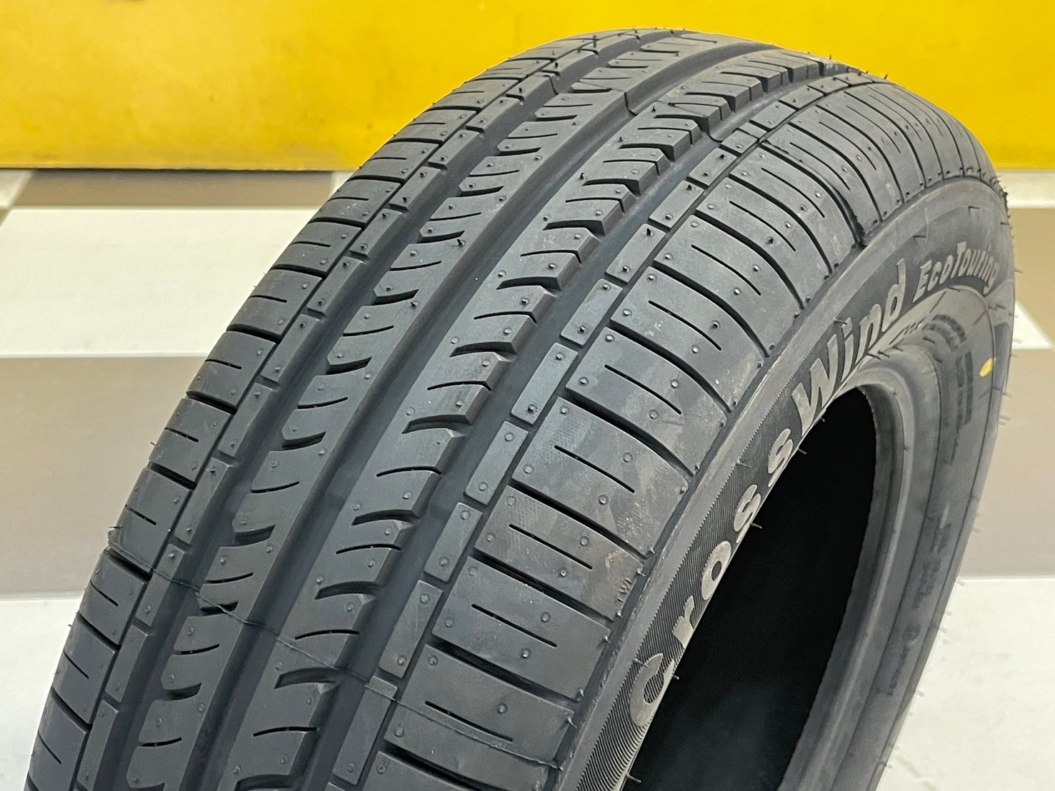 ยางรถยนต์คุณภาพดี #Linglong(หลิงหลง) Crosswind HP 175/70R13 ยางใหม่ปี2024 ยางผลิตไทย