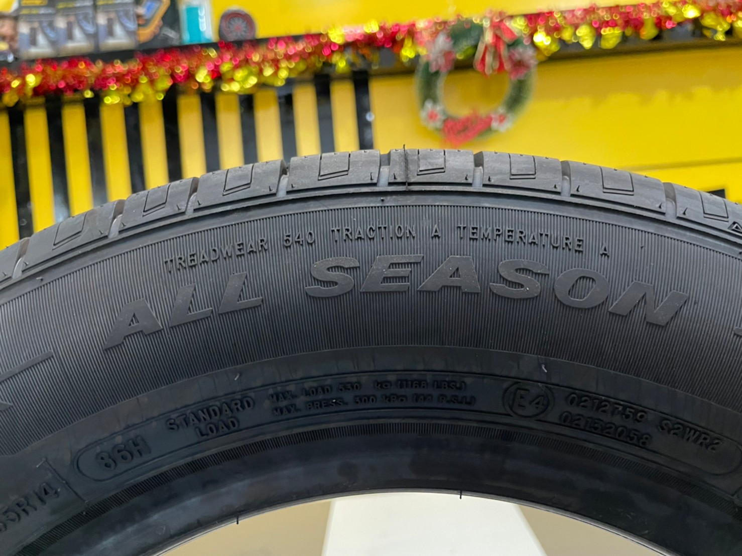ยางใหม่AUSTONE SP602 185/65R14 ยางใหม่ปี2023 (4เส้น)