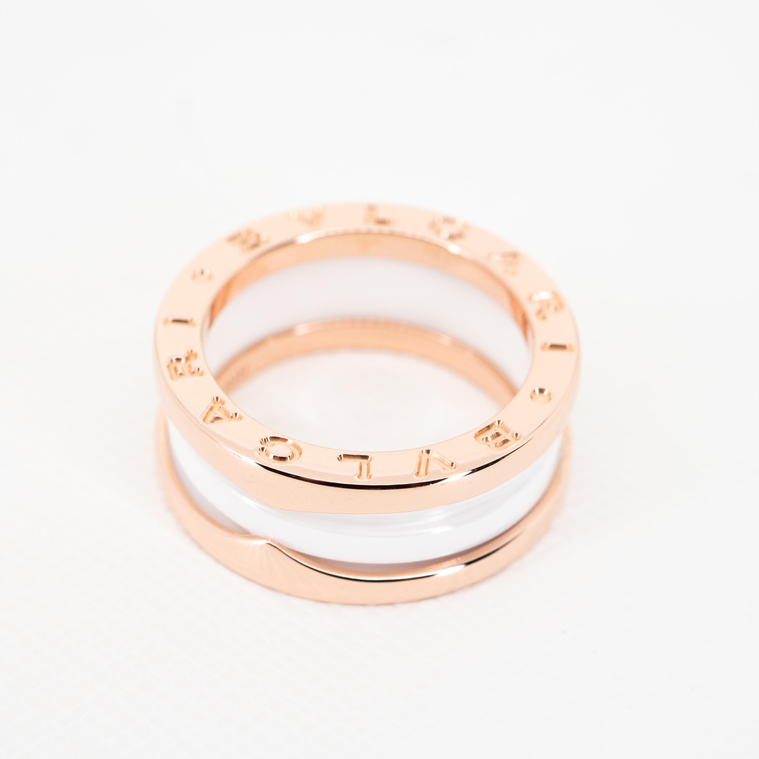 แหวน Bvlgari B.zero1 2band white ceramic ทองชมพู18K ไซส์ 50# (Used)