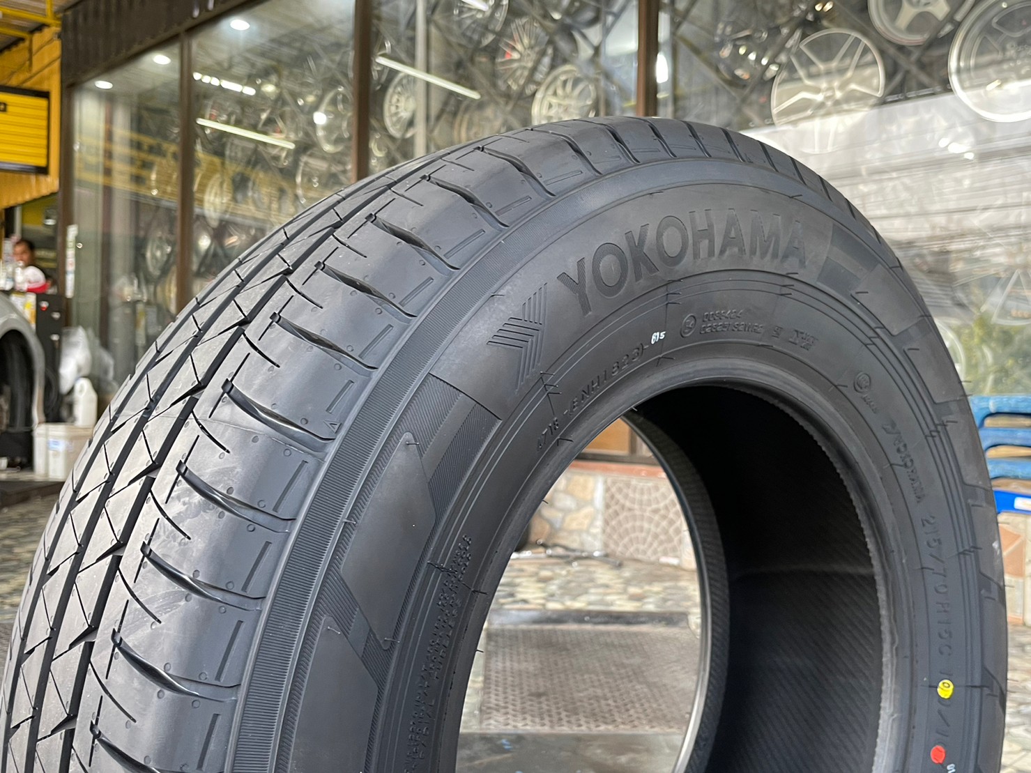 ยางใหม่ #YOKOHAMA BluEarth-VAN RY55 215/70R15 ยางใหม่ปี2023