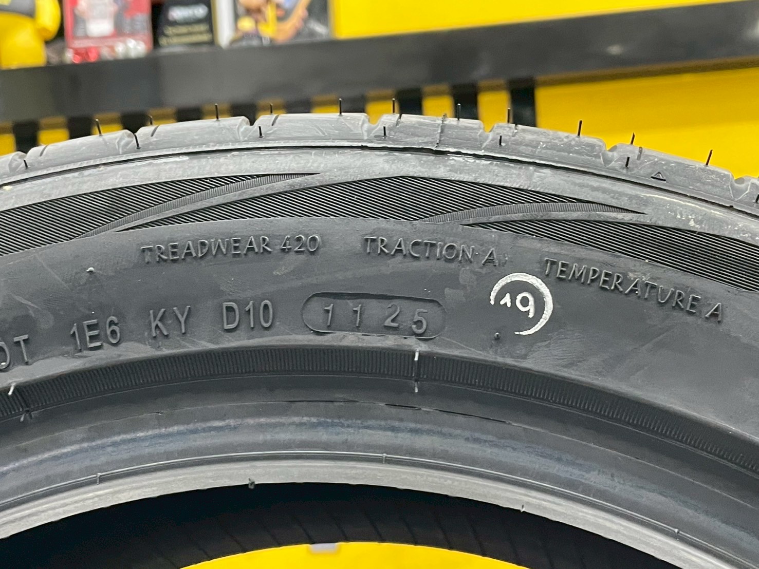 #OTANI #KN1000 215/50R18 ยางใหม่ปี2025