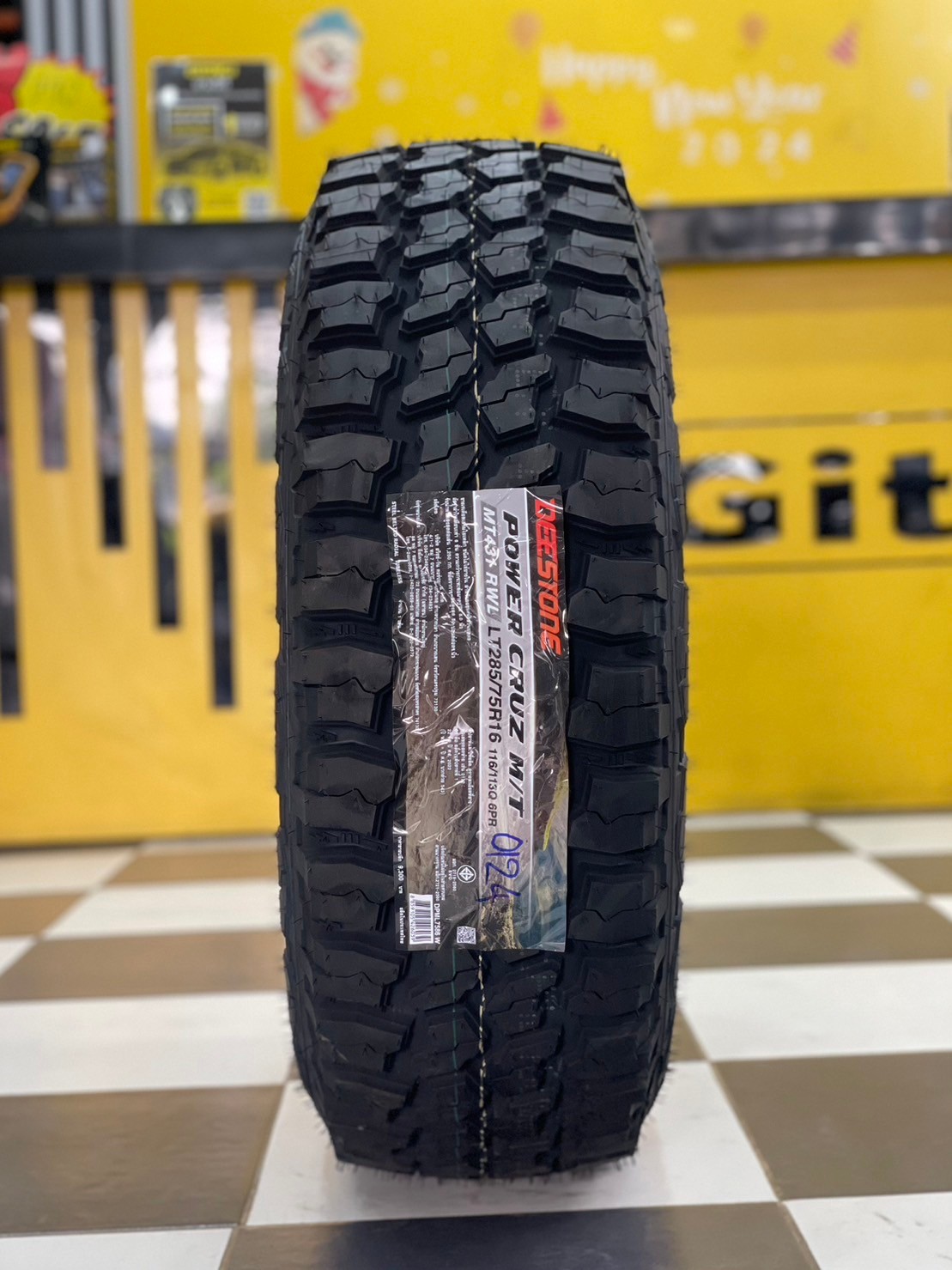 ยางใหม่ 285/75R16 Deestone Power Cruz รุ่น MUD TERRAIN - MT431 (แก้มขาว)