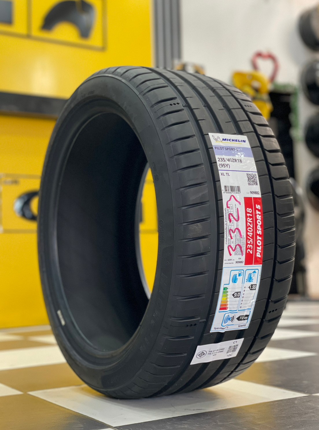 MICHELIN PILOT SPORT 5 235/40R18 ยางใหม่ปี2023