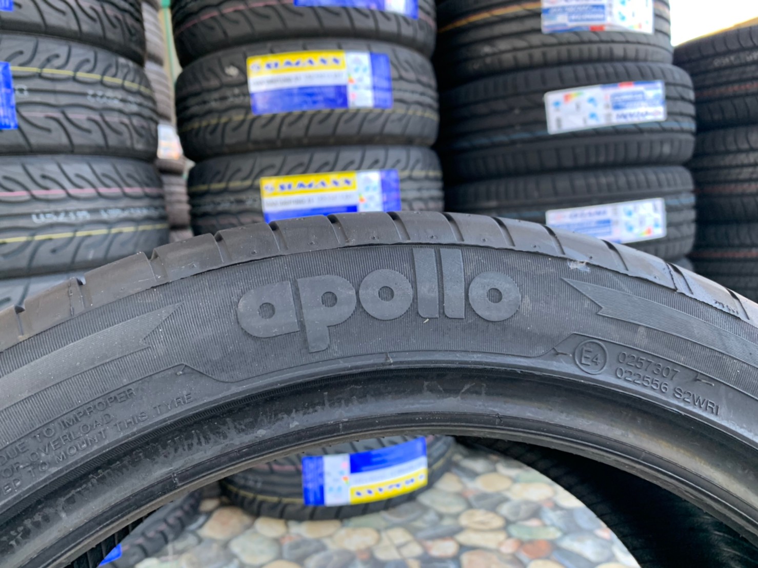 ยางใหม่ 215/45R17 APOLLO ASPIRE4G ยางใหม่ปี2021
