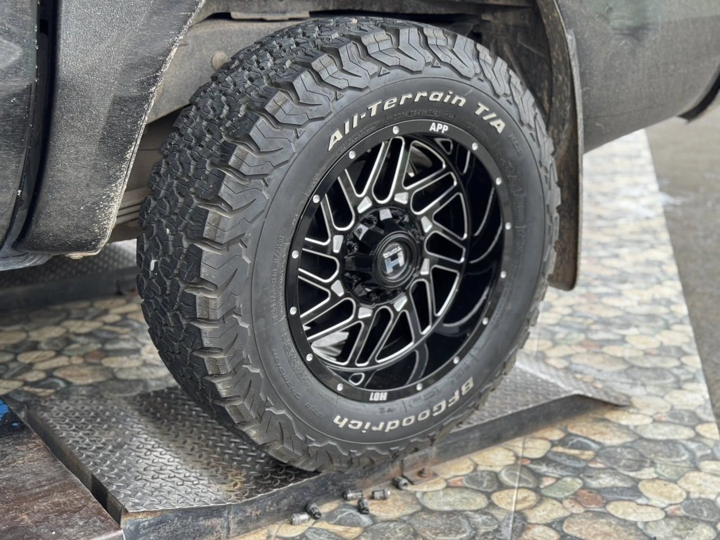 FORD_RANGER🚘เสริมหล่อ เป็นล้อสายลุย 🛞🐘#ล้อHAMMER H01 18X9 6X139.7 ET0 BKS