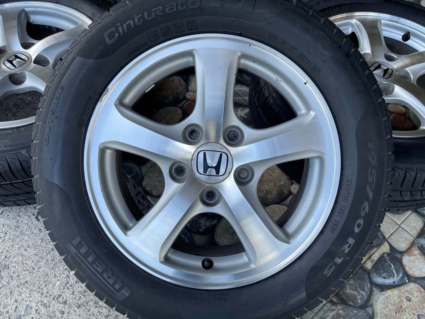 ล้อแม็กซ์ขอบ15 #Honda Civic 5x114 พร้อมยาง195/60R15 สภาพพร้อมใช้งาน