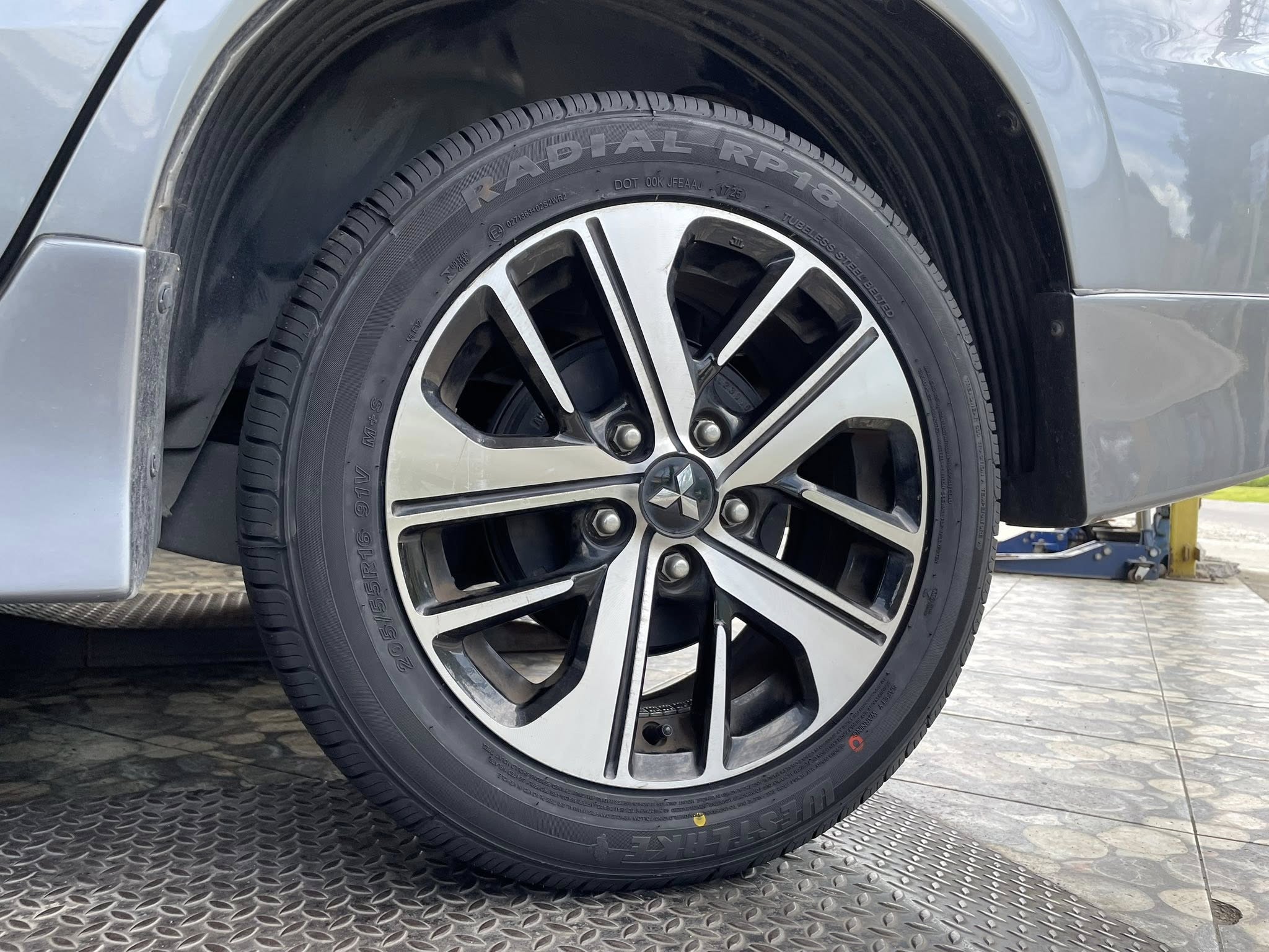 MITSUBISHI_XPANDER🚘 เปลี่ยนยาง 🛞🐘#WESTLAKE_RP18_205/55R16