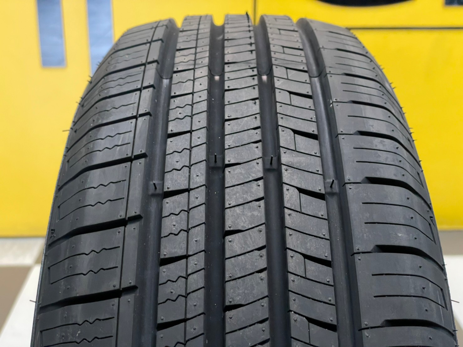 ยางใหม่AUSTONE SP602 195/65R15 ยางใหม่ปี2023