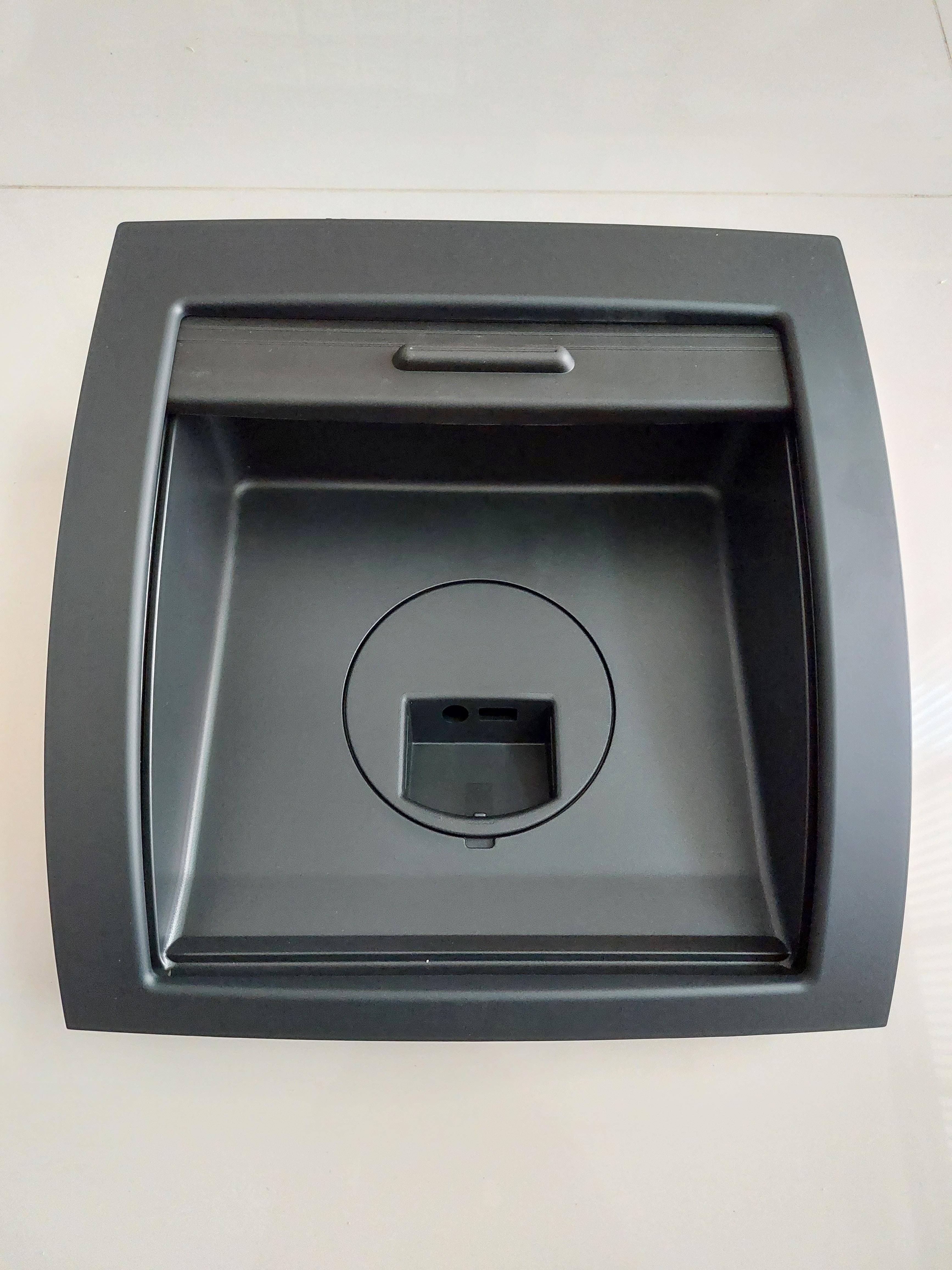 เก๊ะเก็บของตรงกลาง MG3