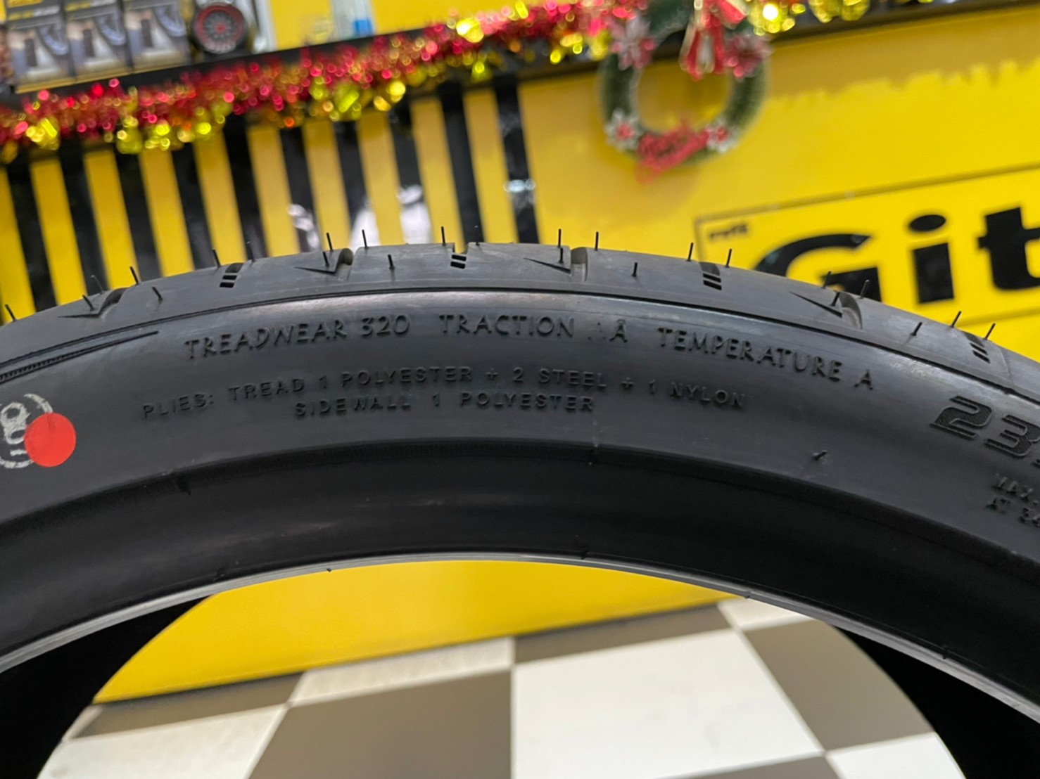 ยางใหม่ปีเก่าราคาพิเศษ OTANI KC1000 235/35R19 ยางใหม่ปี2023