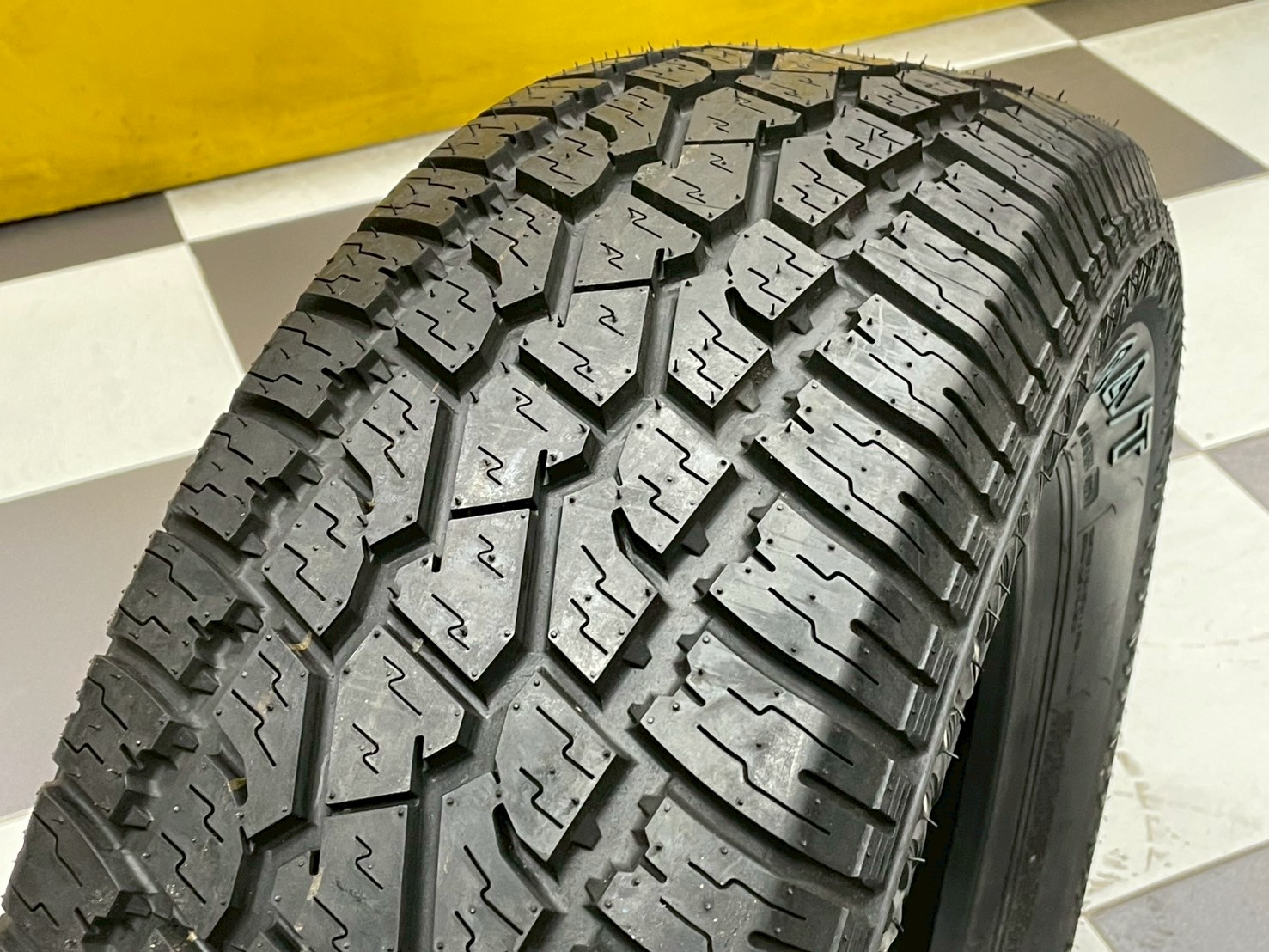 ยาง Vee Rubber Kruzer A/T ขนาด 265/65R17ยางใหม่ปี2025