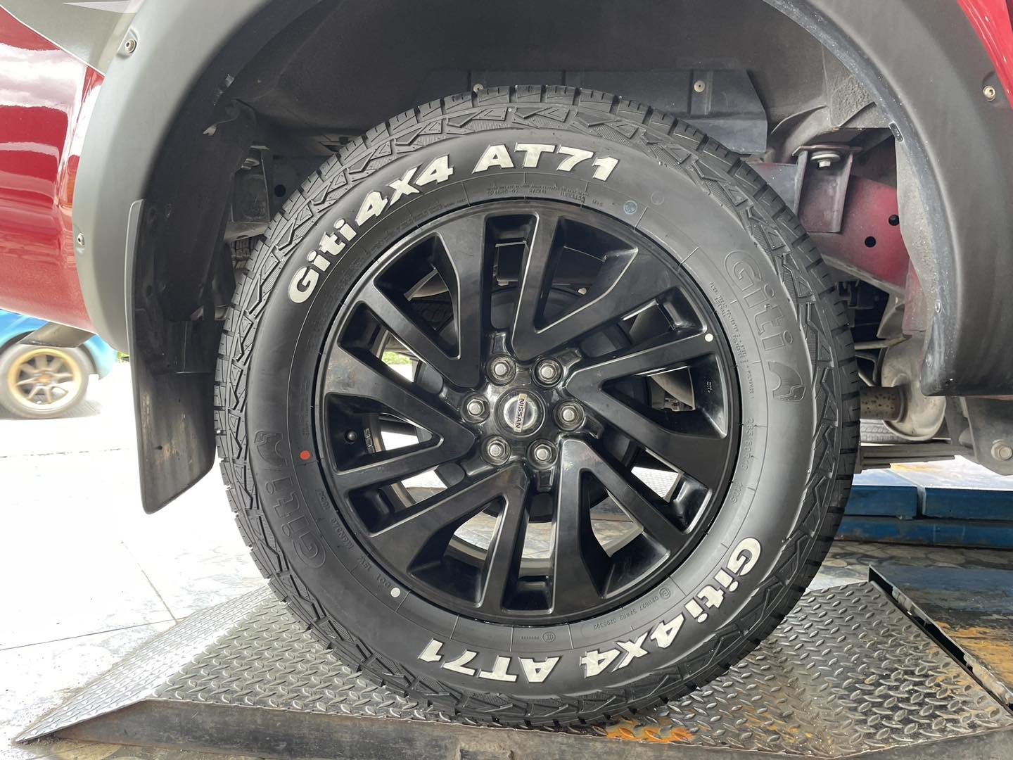 #NISSAN_NAVARA ยางจีที GITI 4x4 AT71 265/60R18