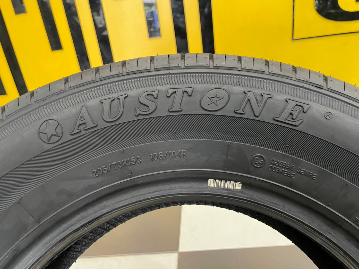 AUSTONE ASR71 205/70R15 ยางใหม่ปี2022 ผ้าใบ8ชั้น