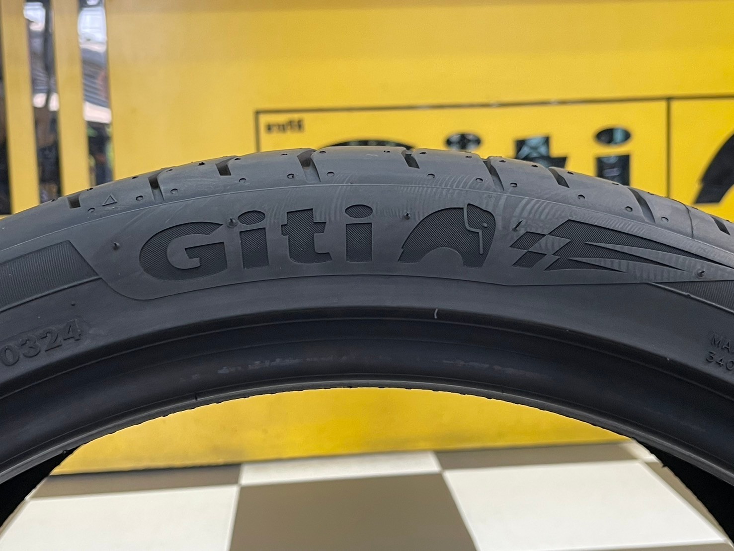 GITI SPORT S2 255/35R19 ยางใหม่ปี2024