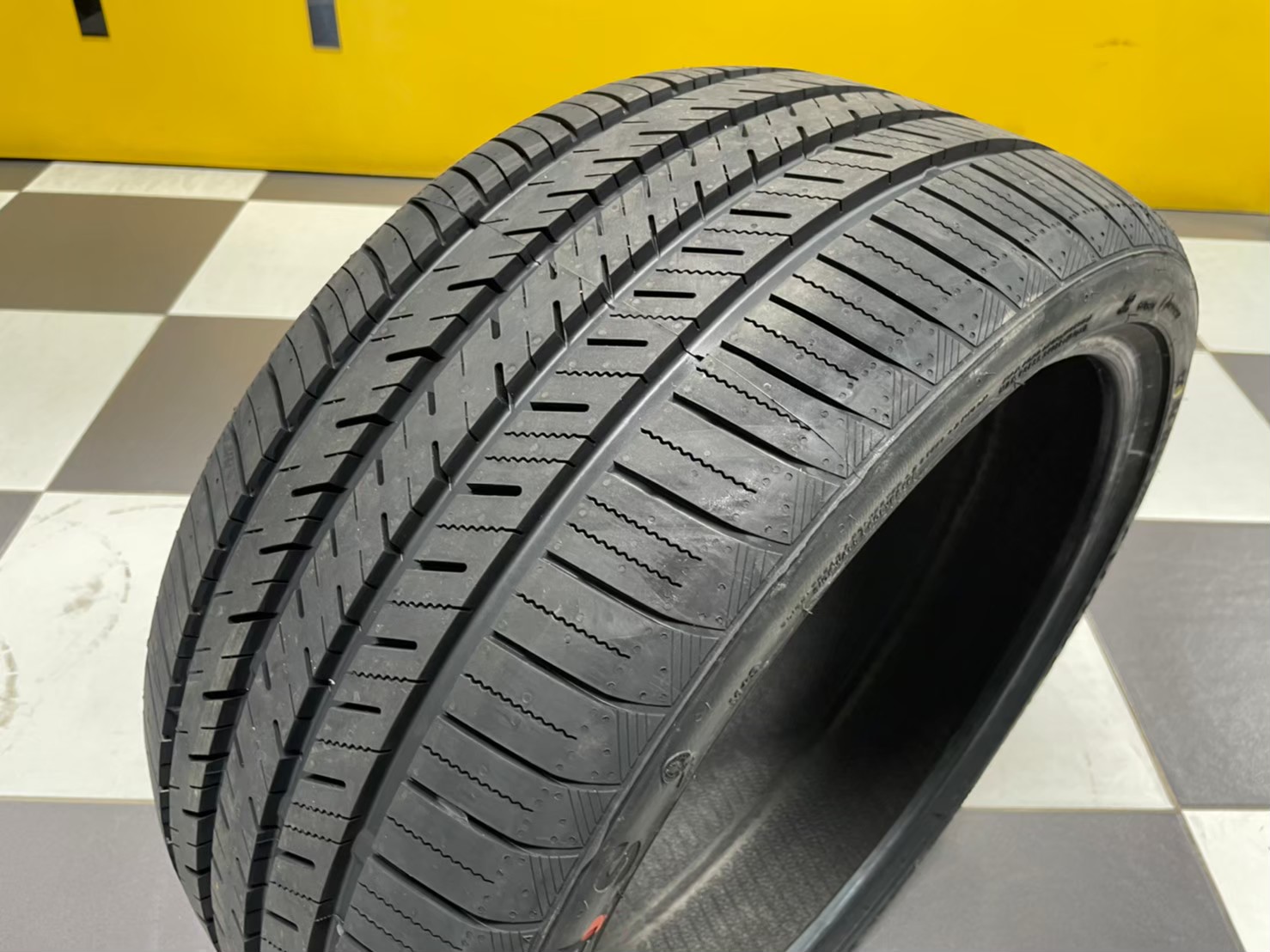 ATLAS FORCE UHP 255/35R19 ยางใหม่ปี 2022