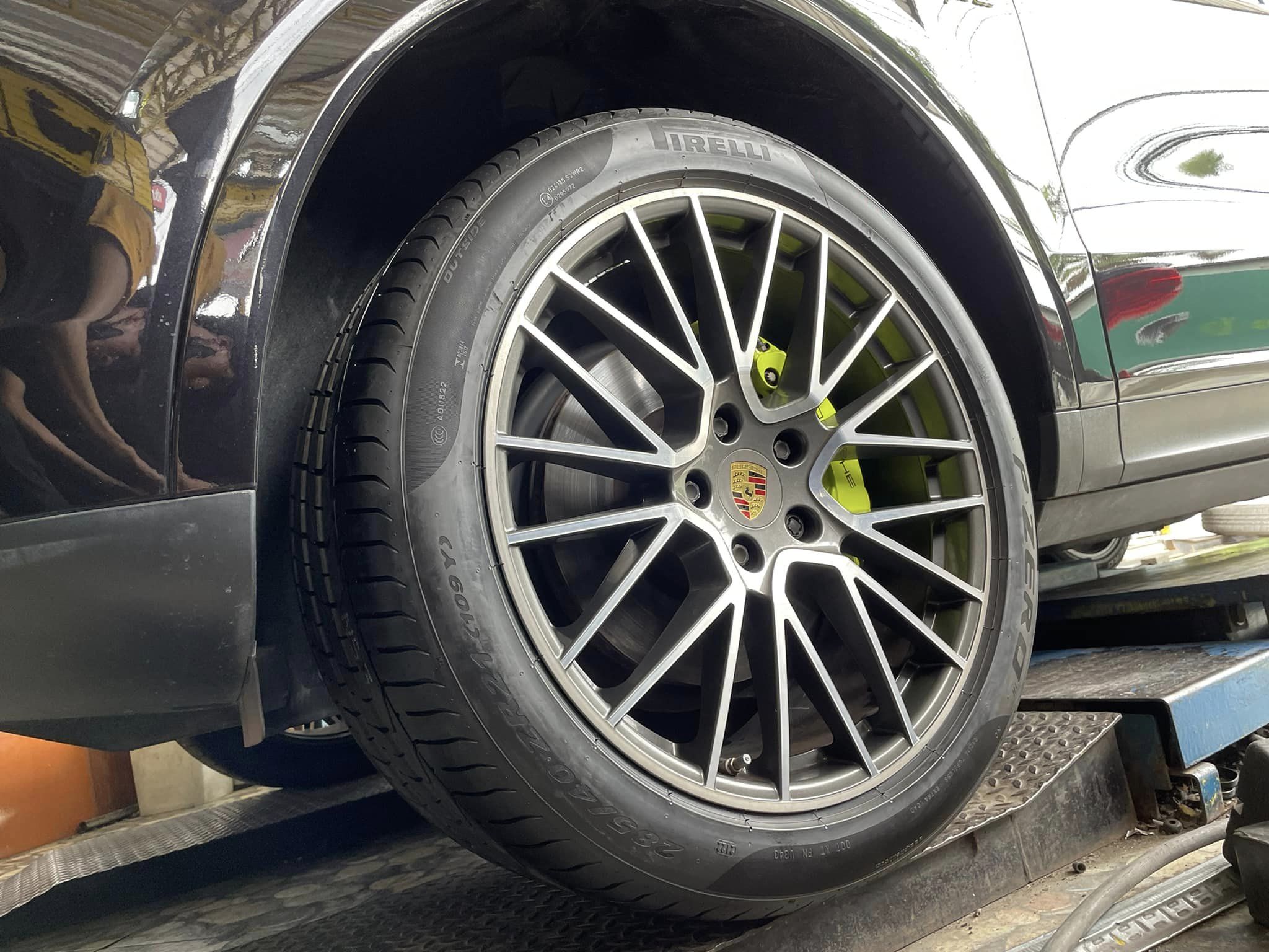 #Porsche cayenne hybrid เปลี่ยนยาง #ยางใหม่สปอร์ต สมรรถนะการขับขี่สูง #Pirelli P Zero 285/40R21 #Pirelli P Zero 315/35R21