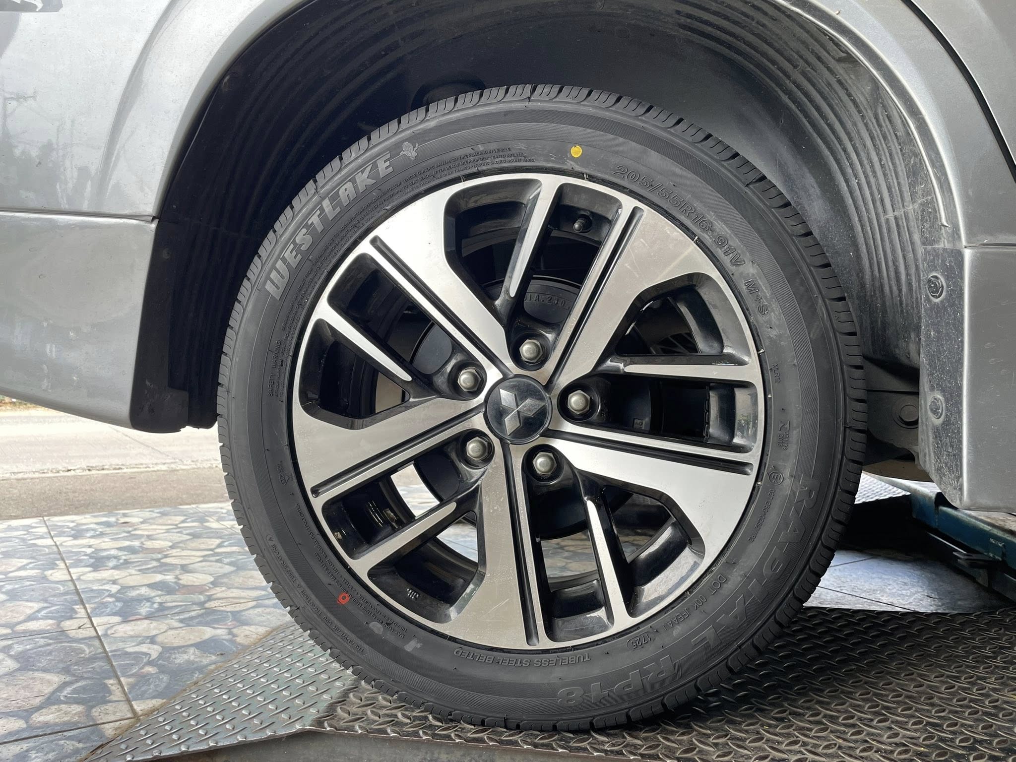 MITSUBISHI_XPANDER🚘 เปลี่ยนยาง 🛞🐘#WESTLAKE_RP18_205/55R16