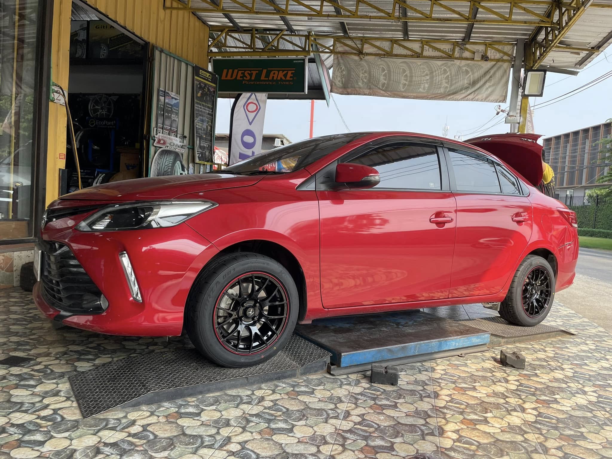 #TOYOTA_VIOS🚘❤️💫 🛞🐘#KINTO #FORZA001 195/55R15 ❤️ 🛞 #V_RACING_HR220 15X7 ET35 4X100