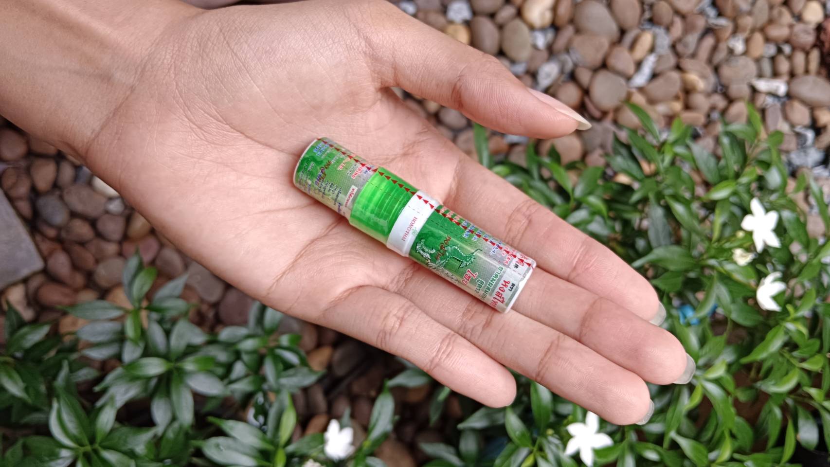 ยาดมสมุนไพรหงส์ไทยแบบหลอด แบบสองหัว ยาดมลิซ่า ความหอมสดชื่นระดับตำนาน