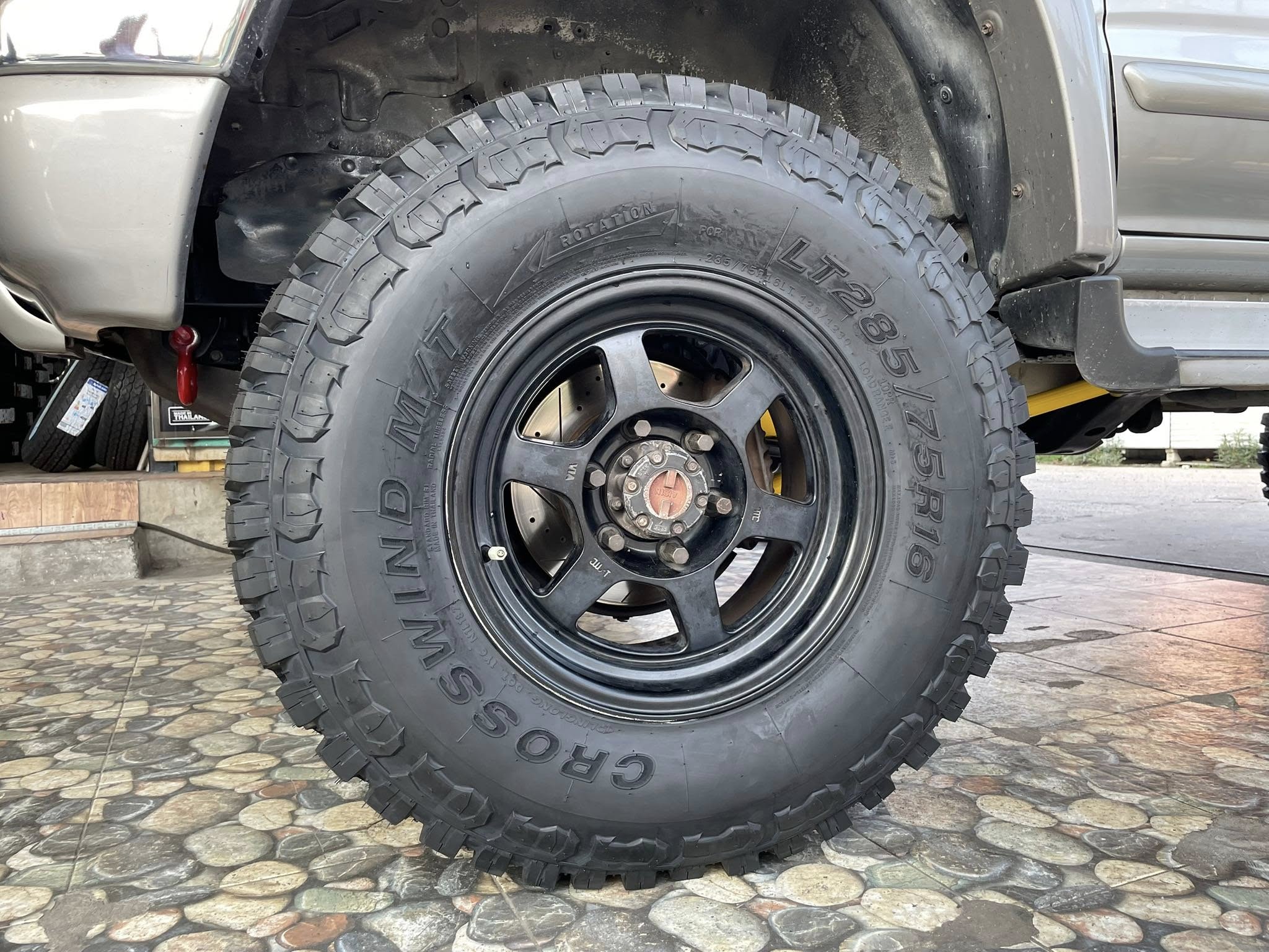 🛞❤️ #TOYOTA_TIGER_🚘เปลี่ยนยาง 🛞🐘#Linglong_CrosswindMT_285/75R16