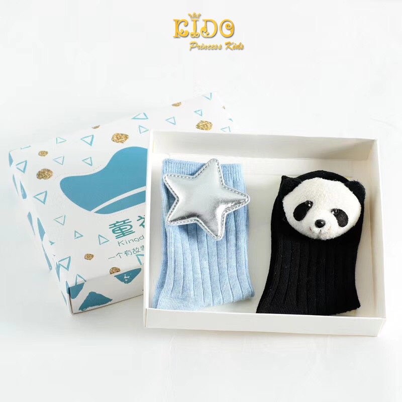 ถุงเท้าเด็ก(มีหน้าร้านอยู่รัชดา)B006 เซ็ตกล่อง ถุงเท้าเด็ก 2คู่ สีฟ้าติดลายดาว สีดำติดแพนด้า