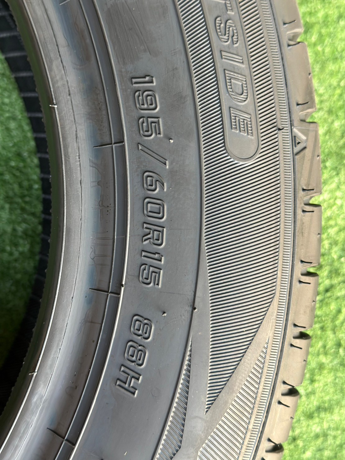 ยางใหม่ดันลอป DUNLOP SP SPORT TOURING R1 195/60R15 ยางใหม่ปี2023