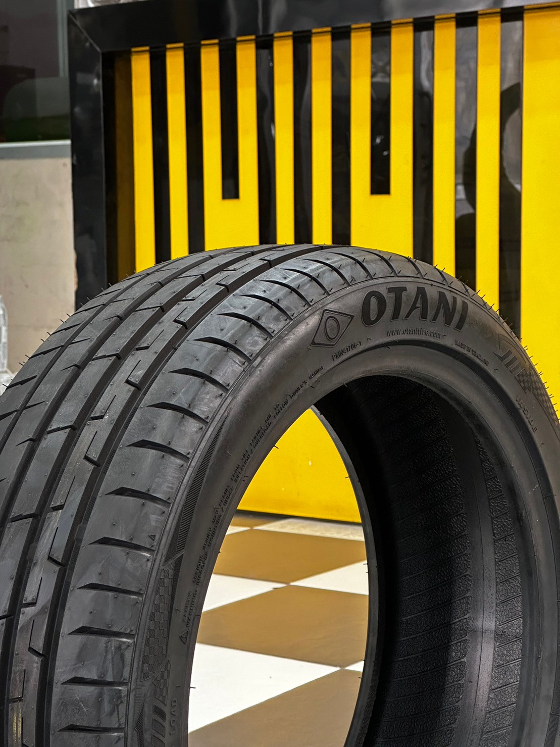ยาง OTANI KC1000 ขนาด 275/40R18 ยางใหม่ปี2023 (มี2เส้น)