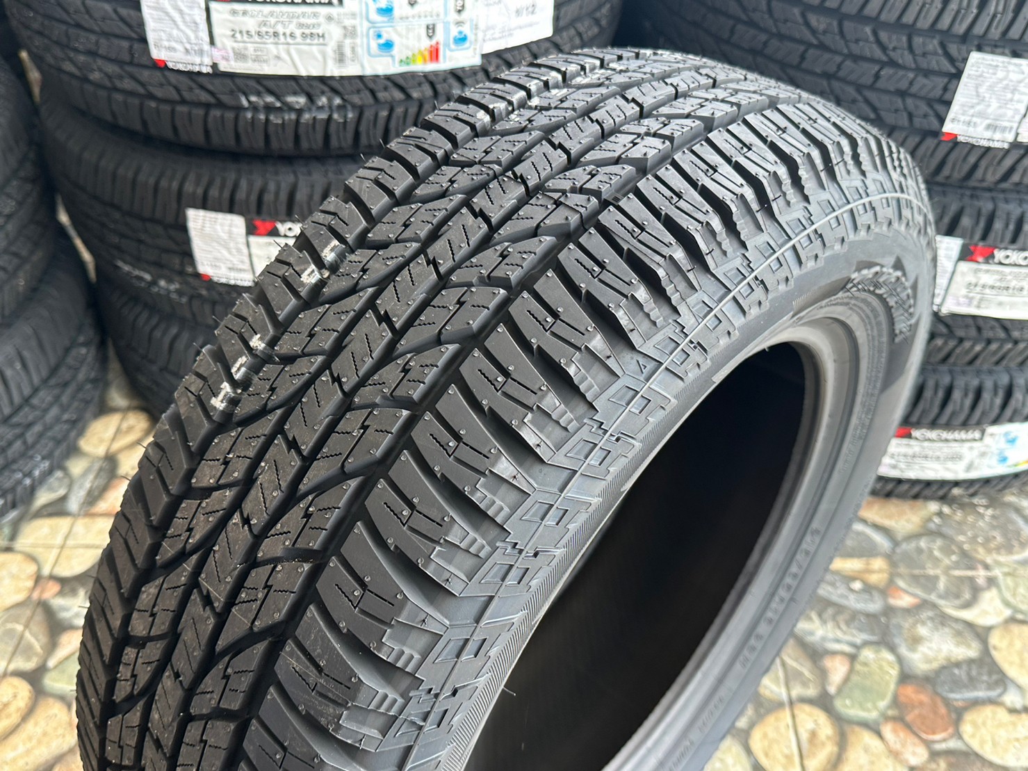 YOKOHAMA GEOLANDAR AT G015 215/65R16 ยางใหม่ปี2023
