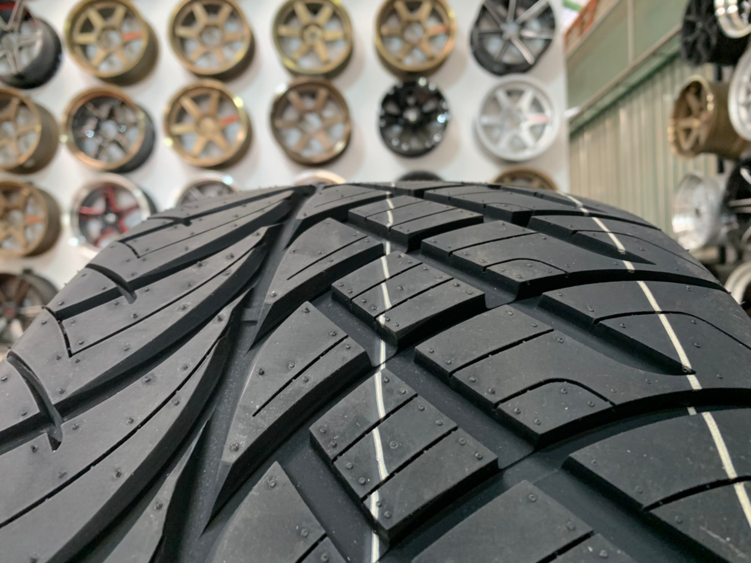 KINTO V-36 275/40R18 ยางสปอร์ตลายซิ่งคุณภาพดีนุ่มหนึบ ยางสายพันธุ์ญี่ปุ่น