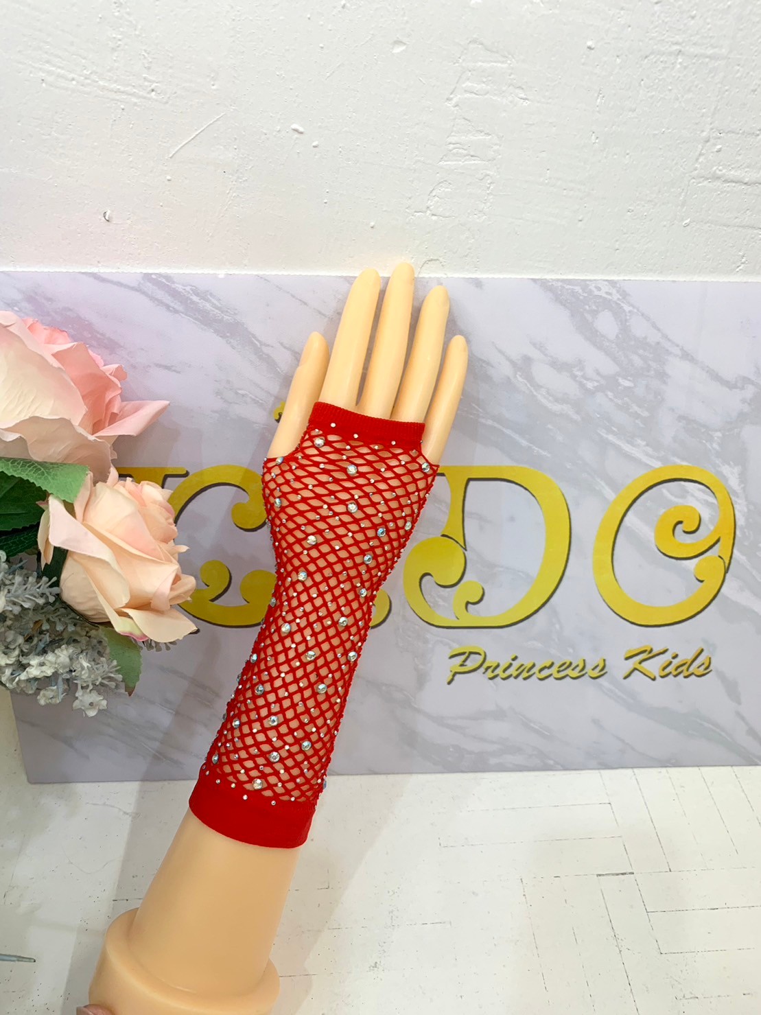ถุงมือเด็ก5ปีขึ้นไป(มีหน้าร้านอยู่รัชดา)PL003 สีแดง ปาดตาข่ายเพชรยาว