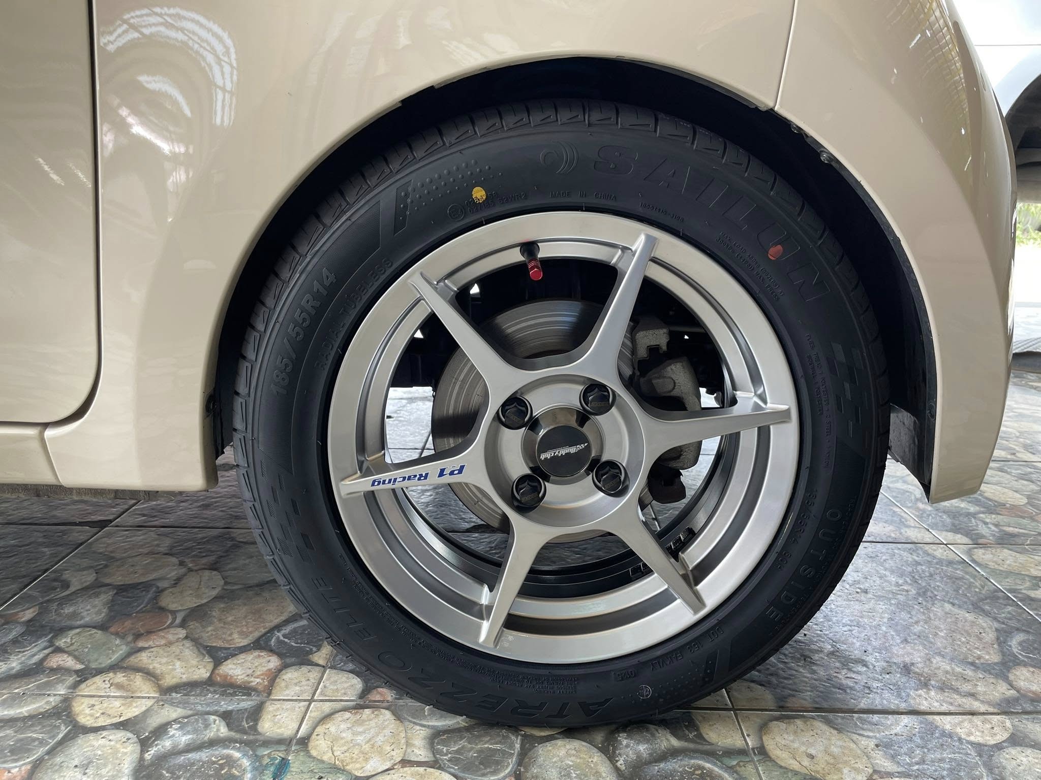 #รถไฟฟ้า_ #Volt_City_EV เลือกเปลี่ยนล้อเป็นขอบ 14 ลายยอดฮิต #P1 ขอบ14 14x5.5 ET38 4x100 #SSW204 #พร้อมยางสเปค #Sailun185/55R14