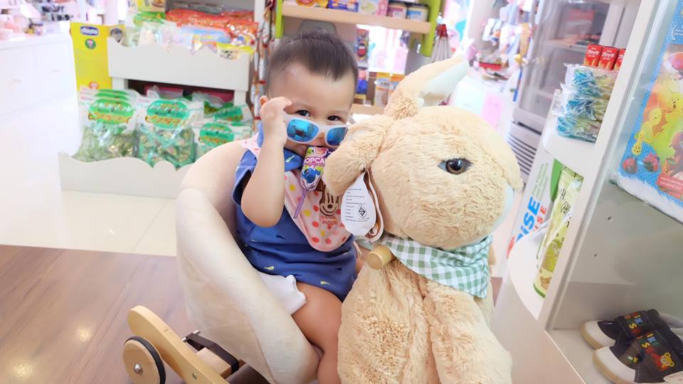 แว่นBabiators Navigatot blue Ice 0-2y