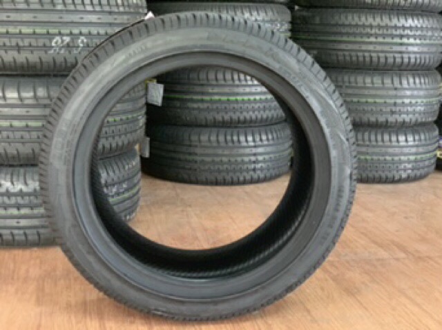 ยางแก้มเตี้ย Accelera ขนาด195/45R15 ยางปี19