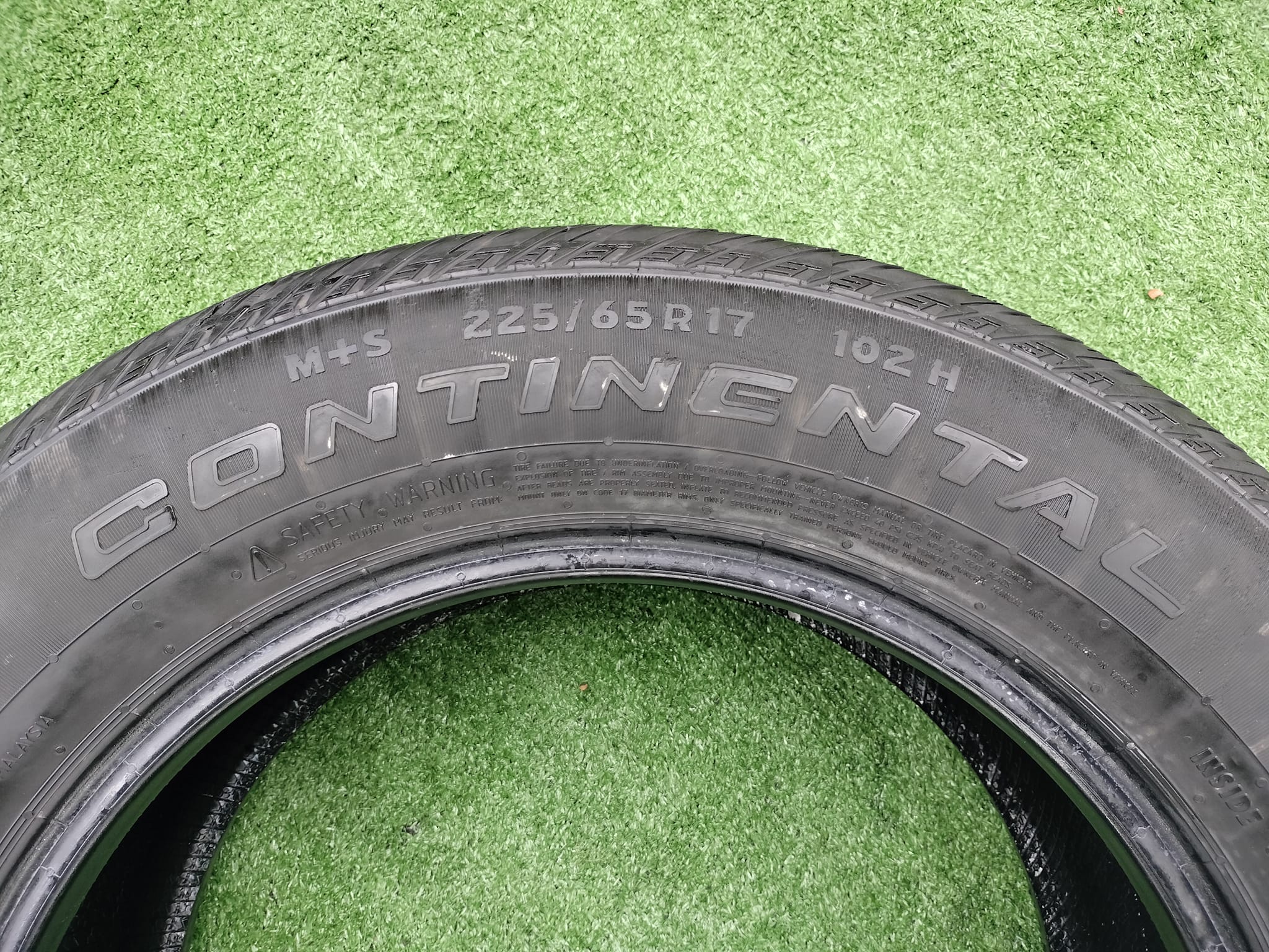 ยางมือ2 สภาพดี ขอบ17" ยางยี่ห้อCONTINENTAL LX SPORT 225/65R17
