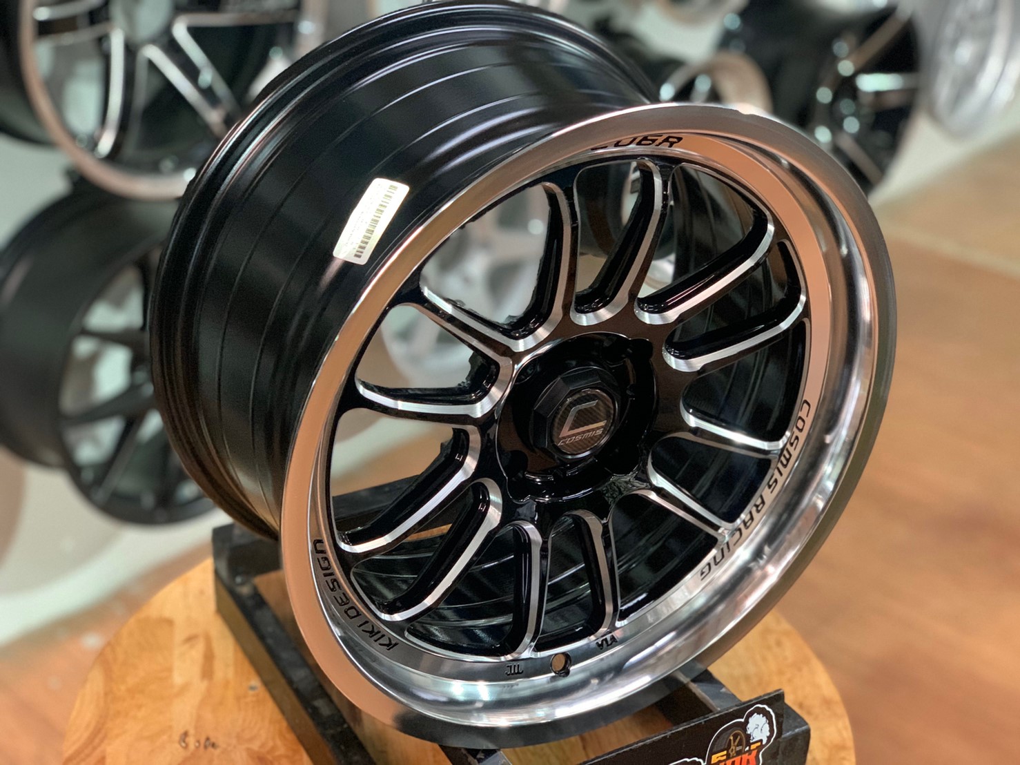 ล้อแม็กใหม่ขอบ15 Cosmis XT206R กว้าง8 4รู100 ออฟ30 CB67.1 สีดำขอบเงาCNC ข้างก้าน