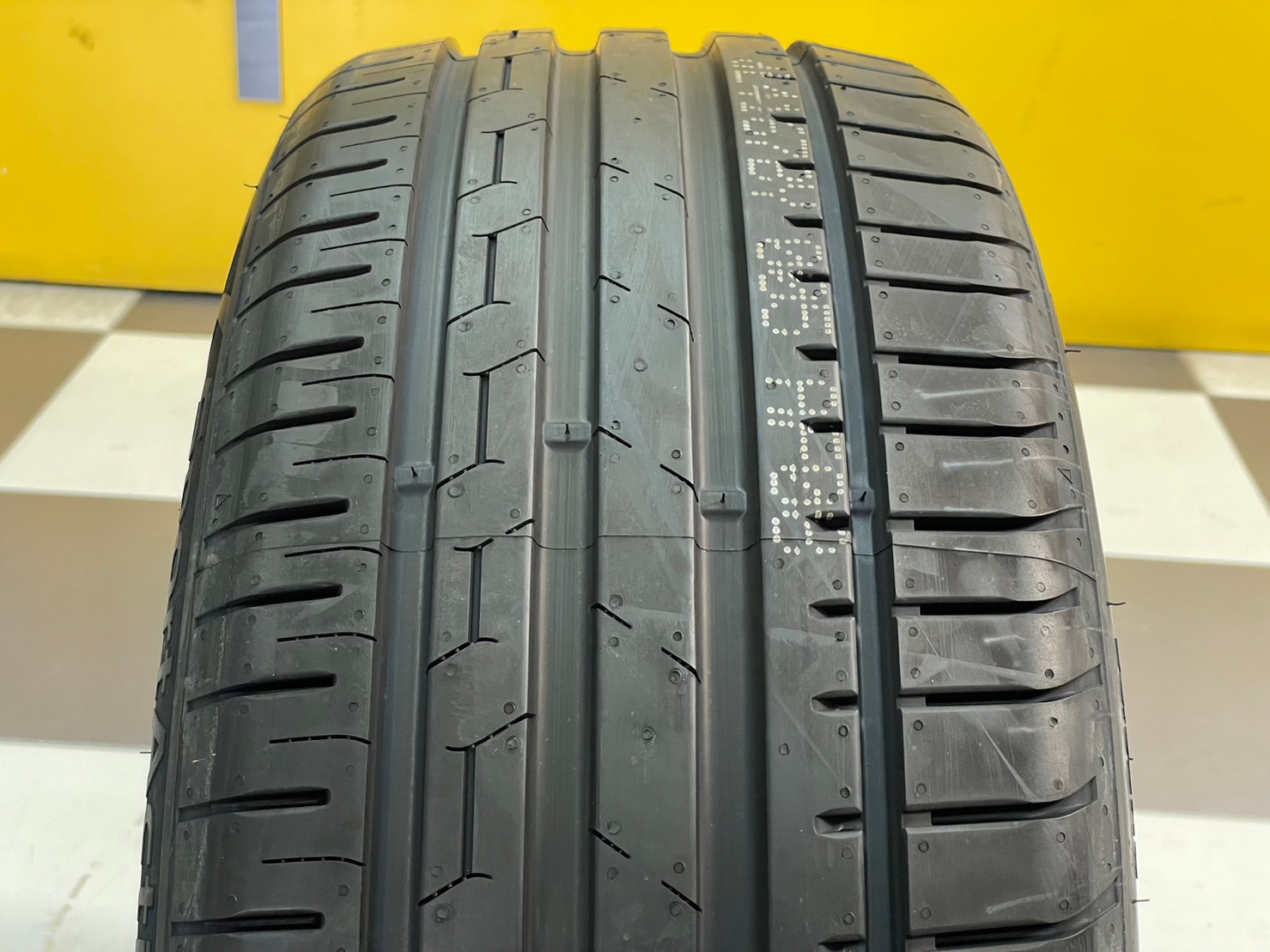 ยาง GT RADIAL SportActive2 235/45R18 ยางใหม่ปี2023